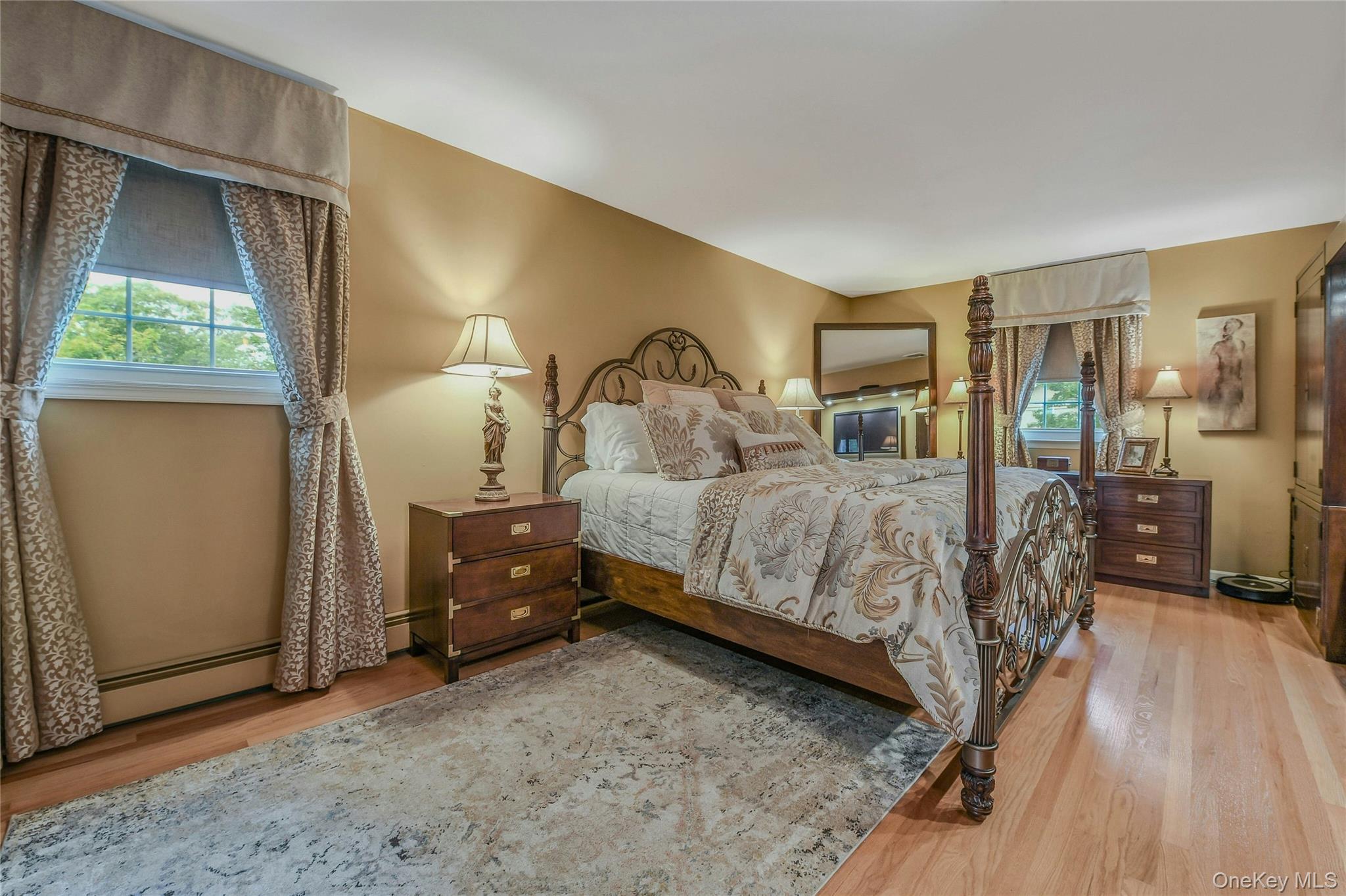 8 Gerek Avenue, West Islip, NY 11795