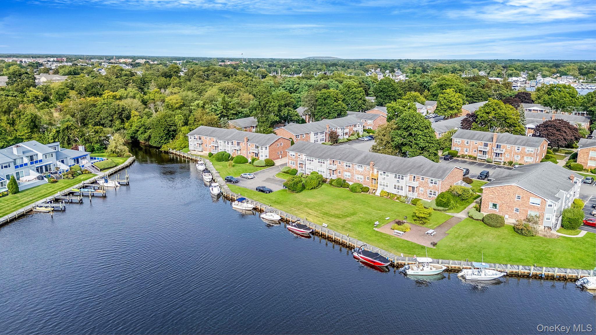 135 Fairharbor Dr # 135, Patchogue, NY 11772