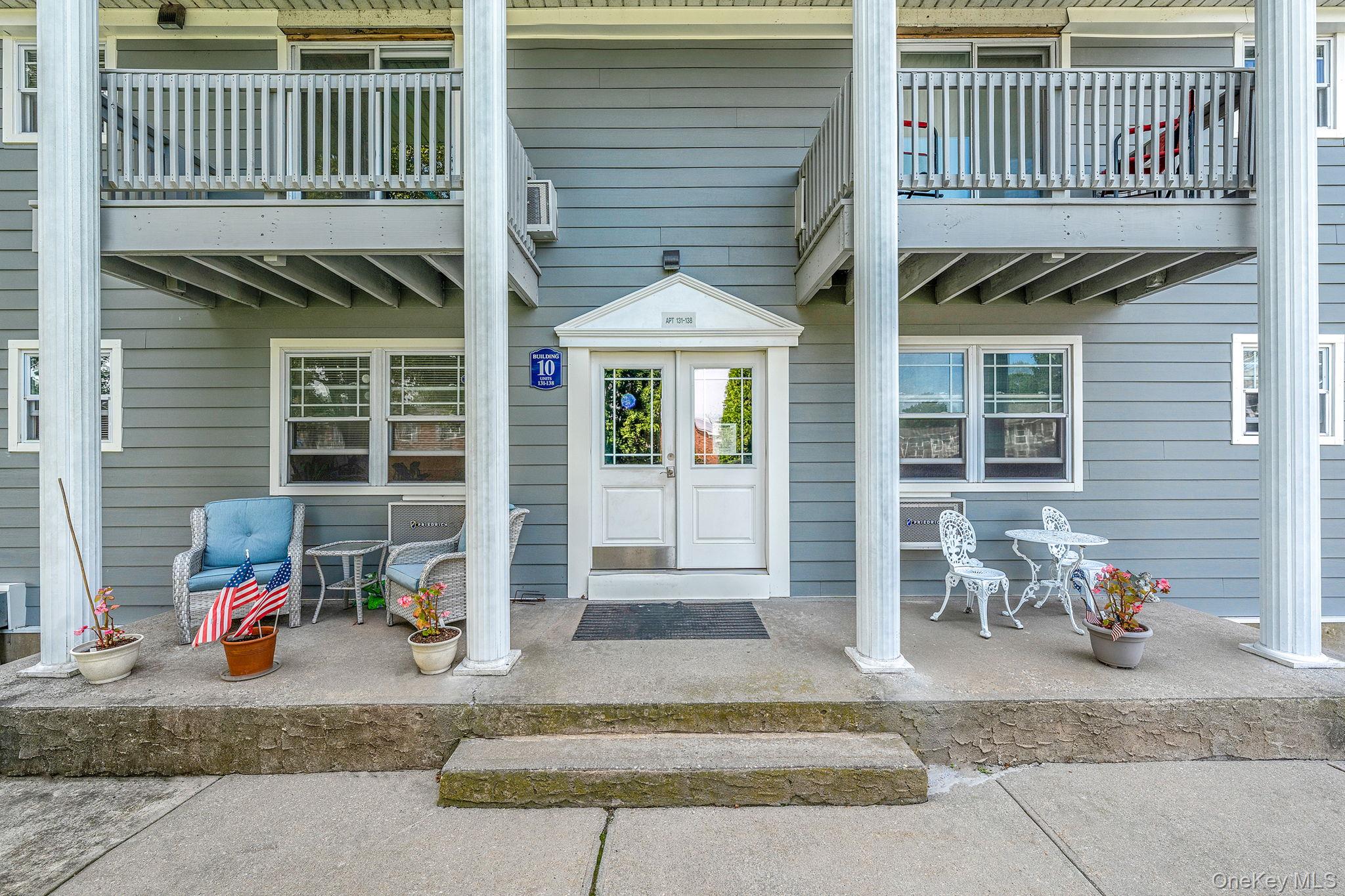 135 Fairharbor Dr # 135, Patchogue, NY 11772