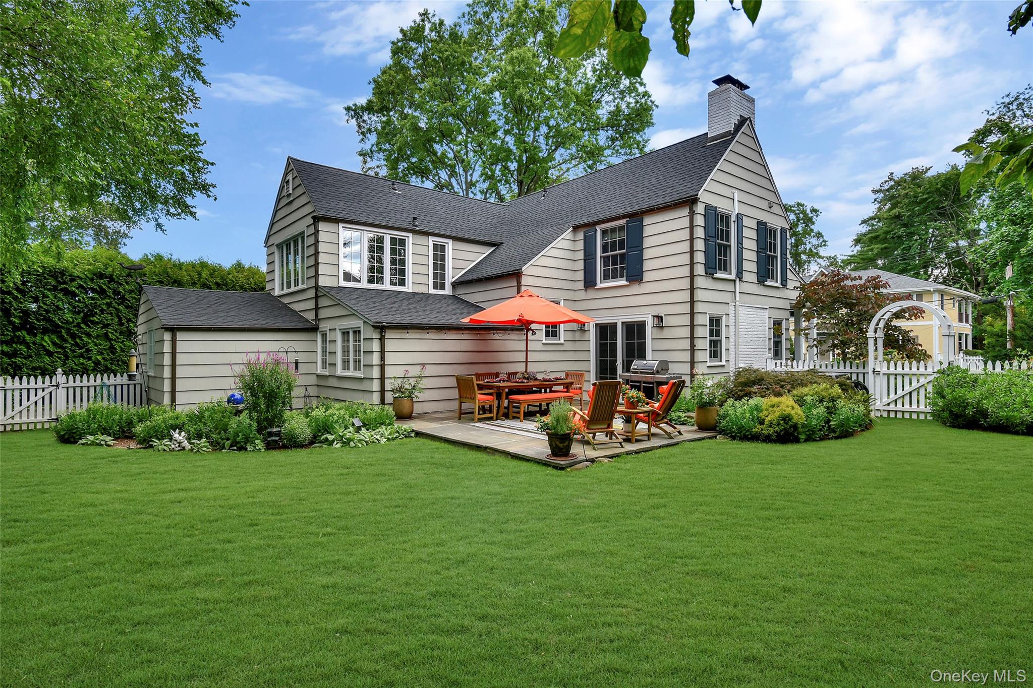 11 Dusenberry Road, Bronxville, NY 10708