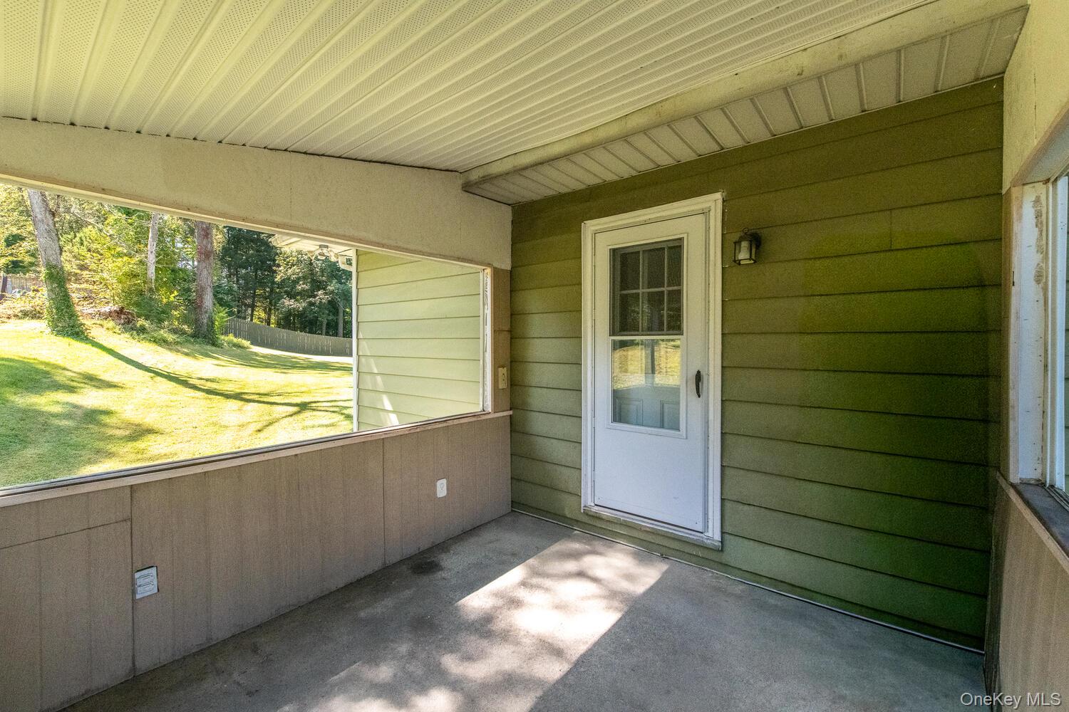 44 Pine Woods Road, Hyde Park, NY 12538