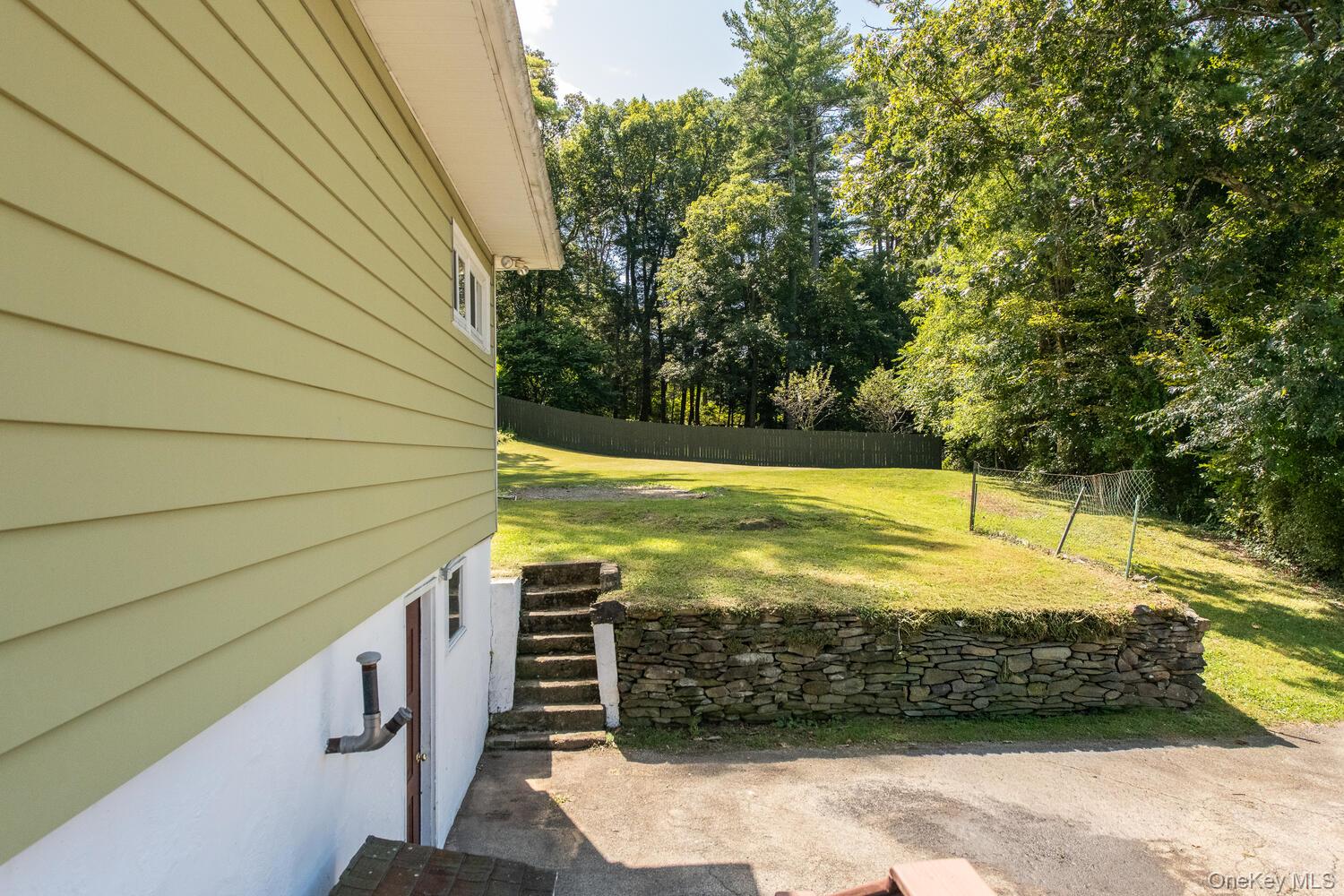 44 Pine Woods Road, Hyde Park, NY 12538