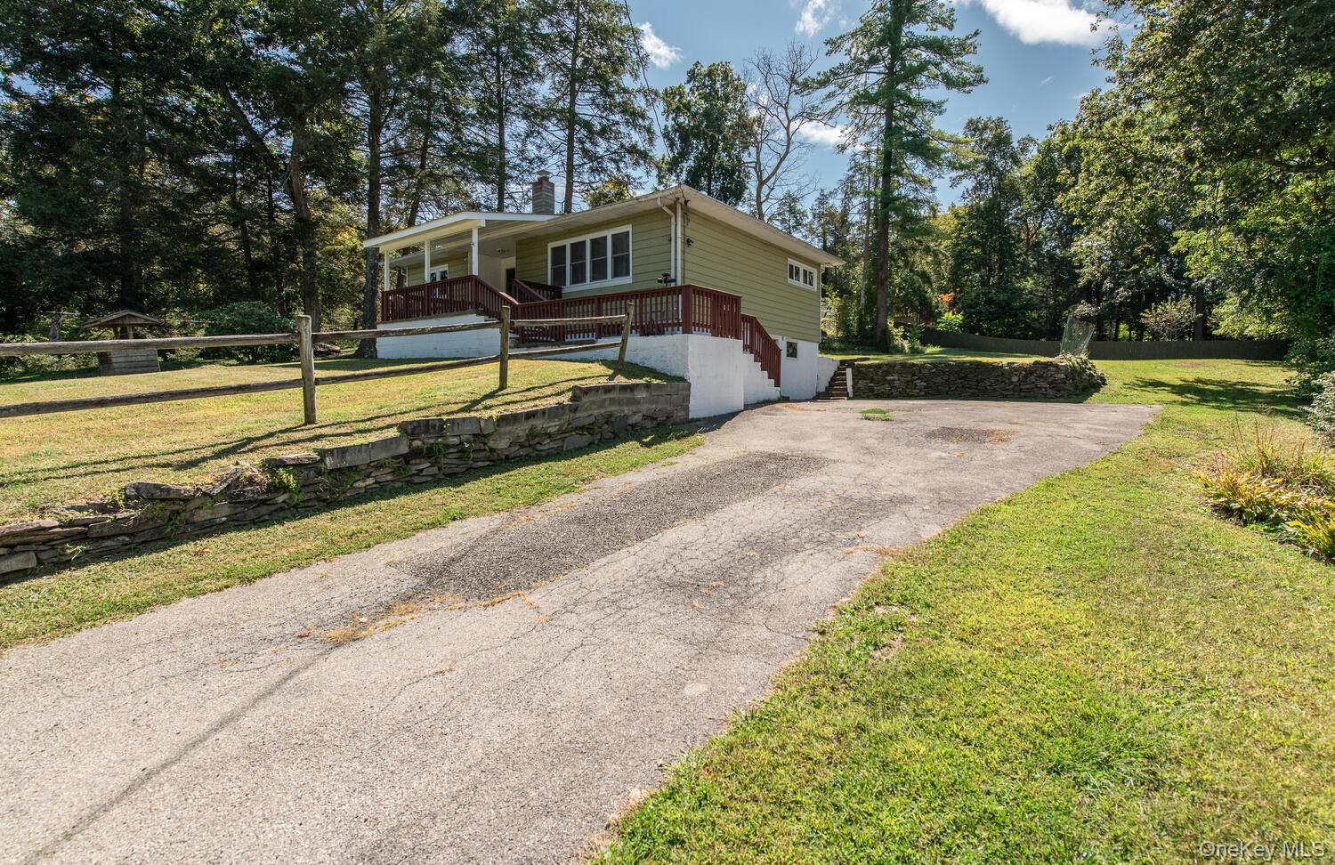 44 Pine Woods Road, Hyde Park, NY 12538