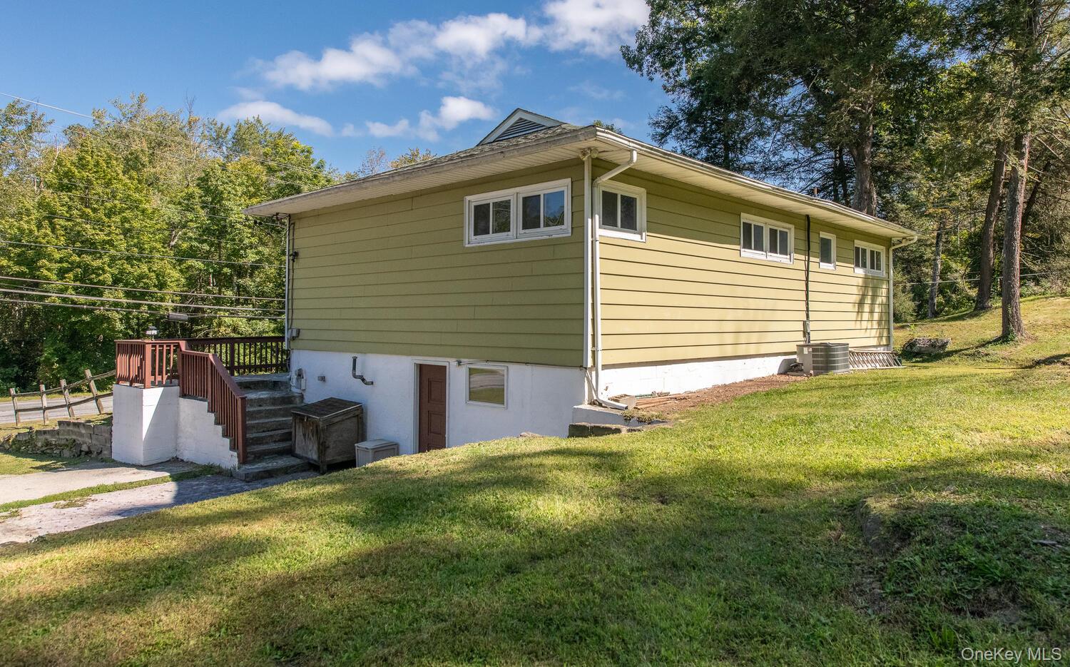 44 Pine Woods Road, Hyde Park, NY 12538