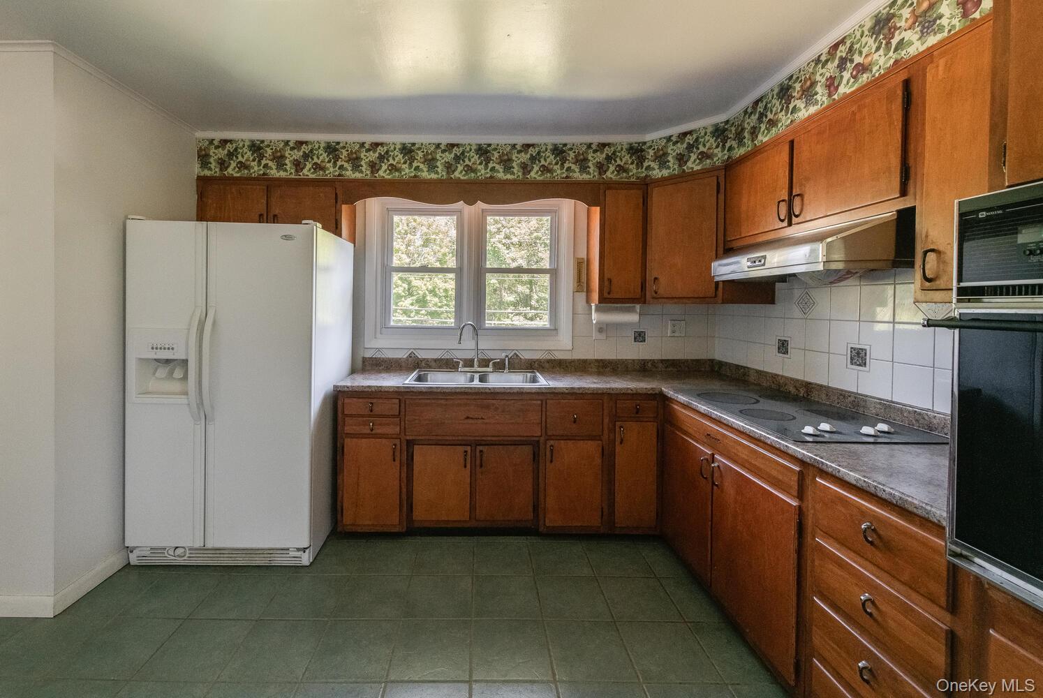 44 Pine Woods Road, Hyde Park, NY 12538