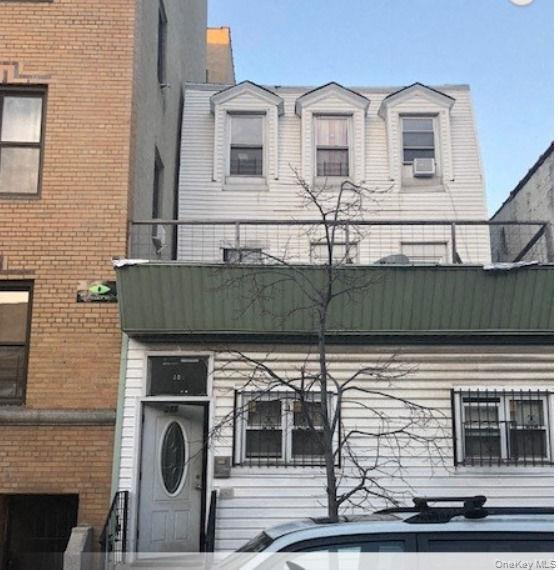 285 E 203rd Street, Bronx, NY 10458