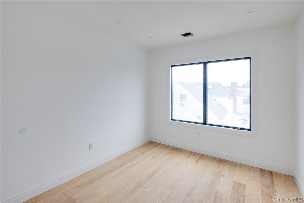 544 Arlington Road, Cedarhurst, NY 11516