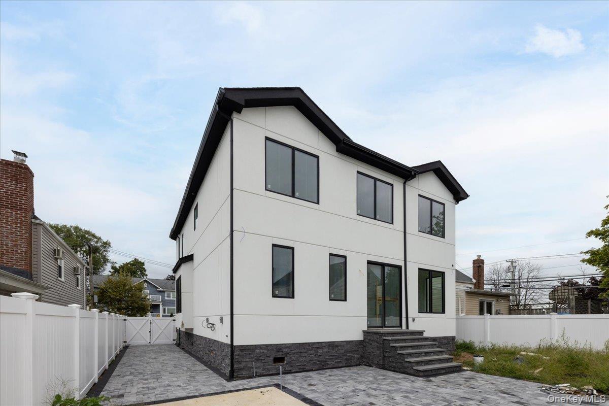 544 Arlington Road, Cedarhurst, NY 11516