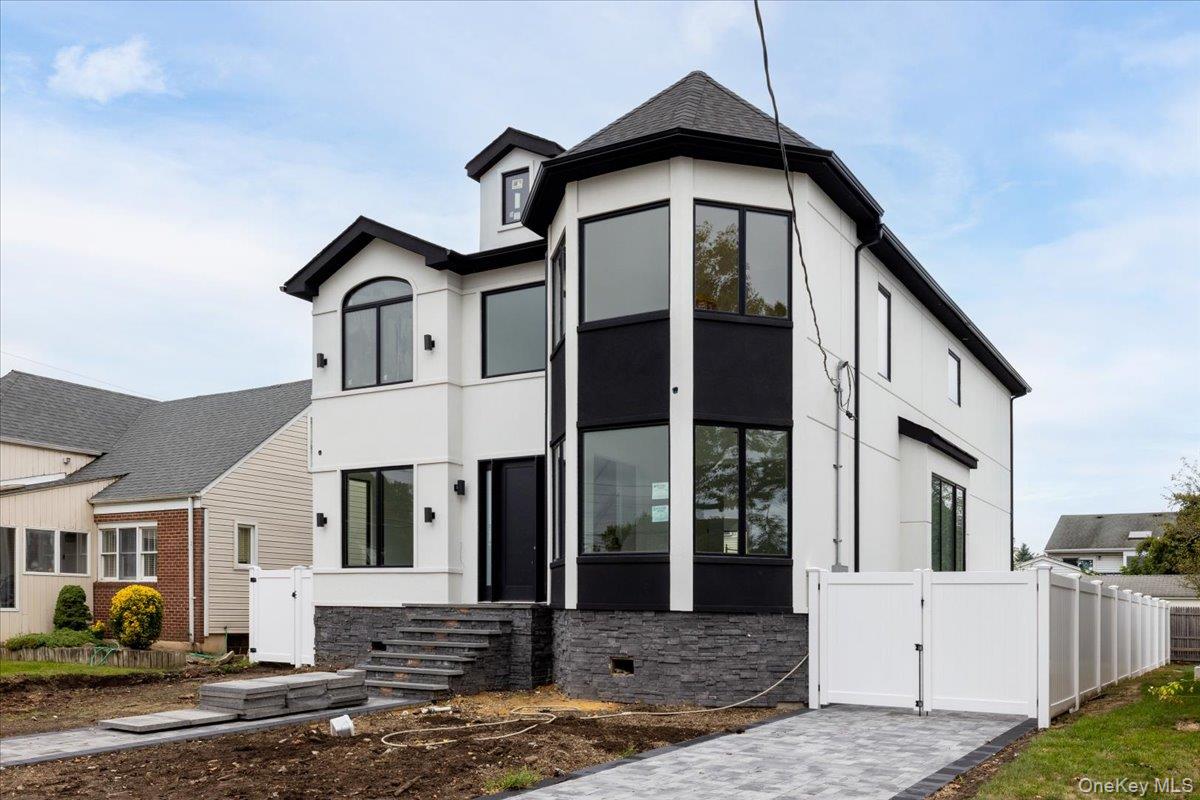 544 Arlington Road, Cedarhurst, NY 11516