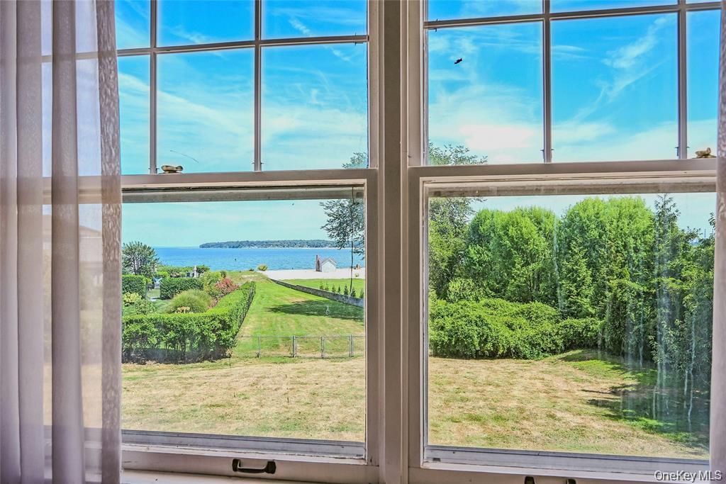 34 Bay Crest Drive, Huntington Bay, NY 11743