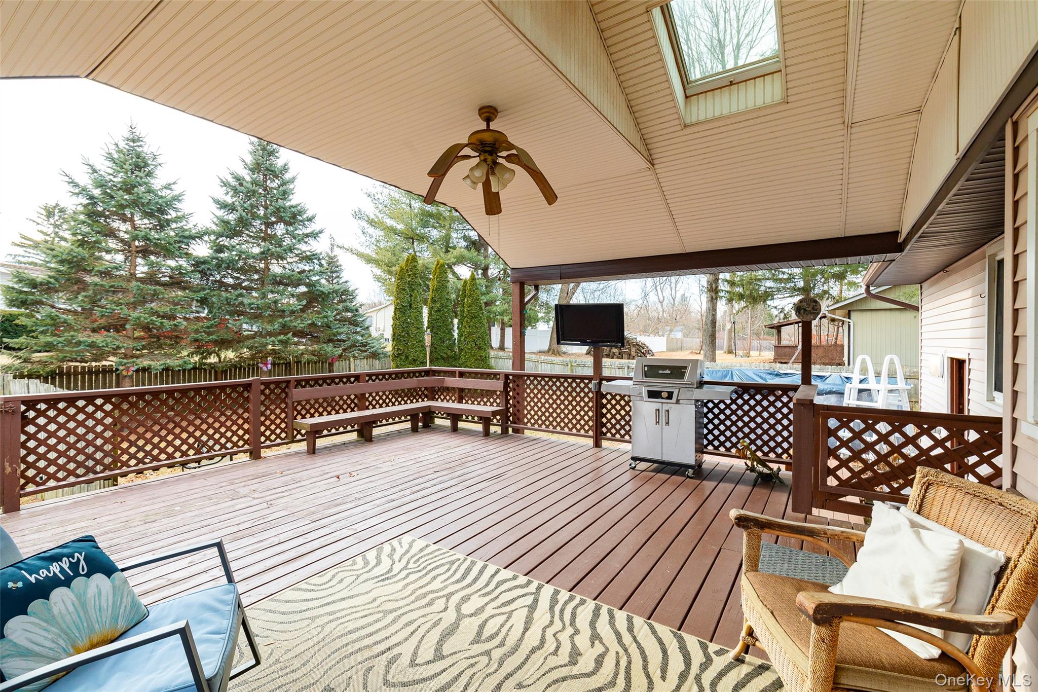 11 Cambridge Drive, Red Hook, NY 12571