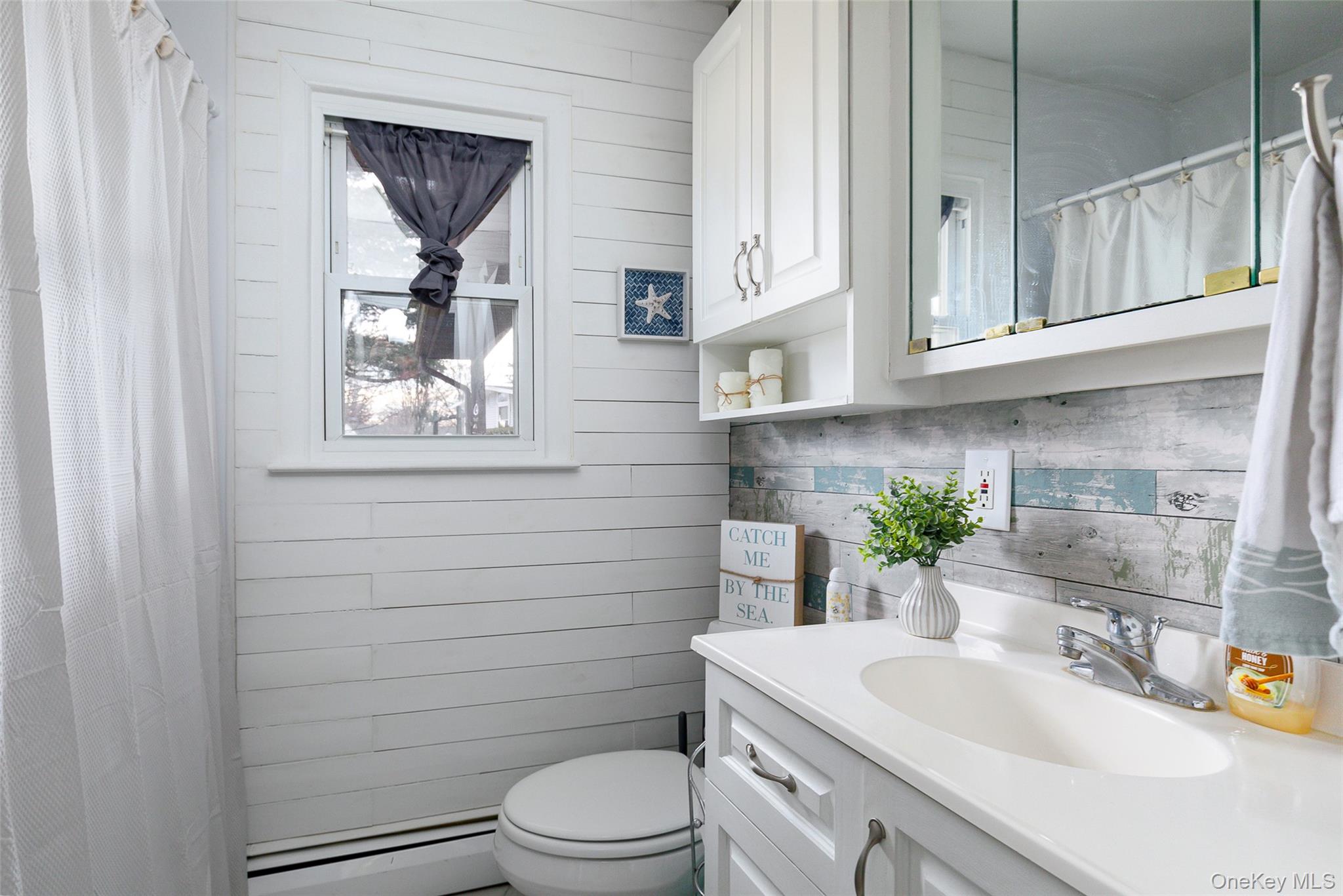 11 Cambridge Drive, Red Hook, NY 12571