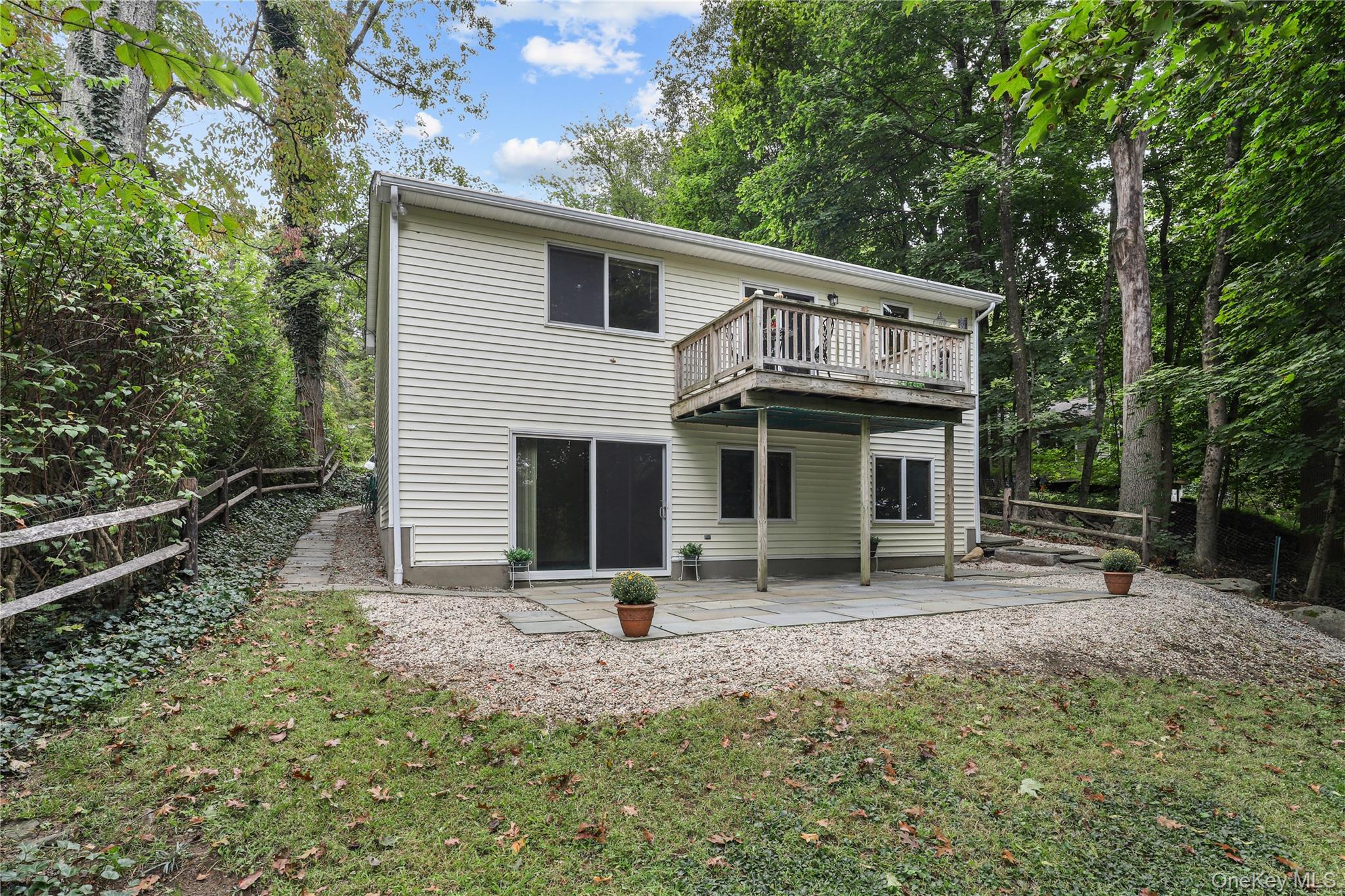 8 Hemlock Road, South Salem, NY 10590