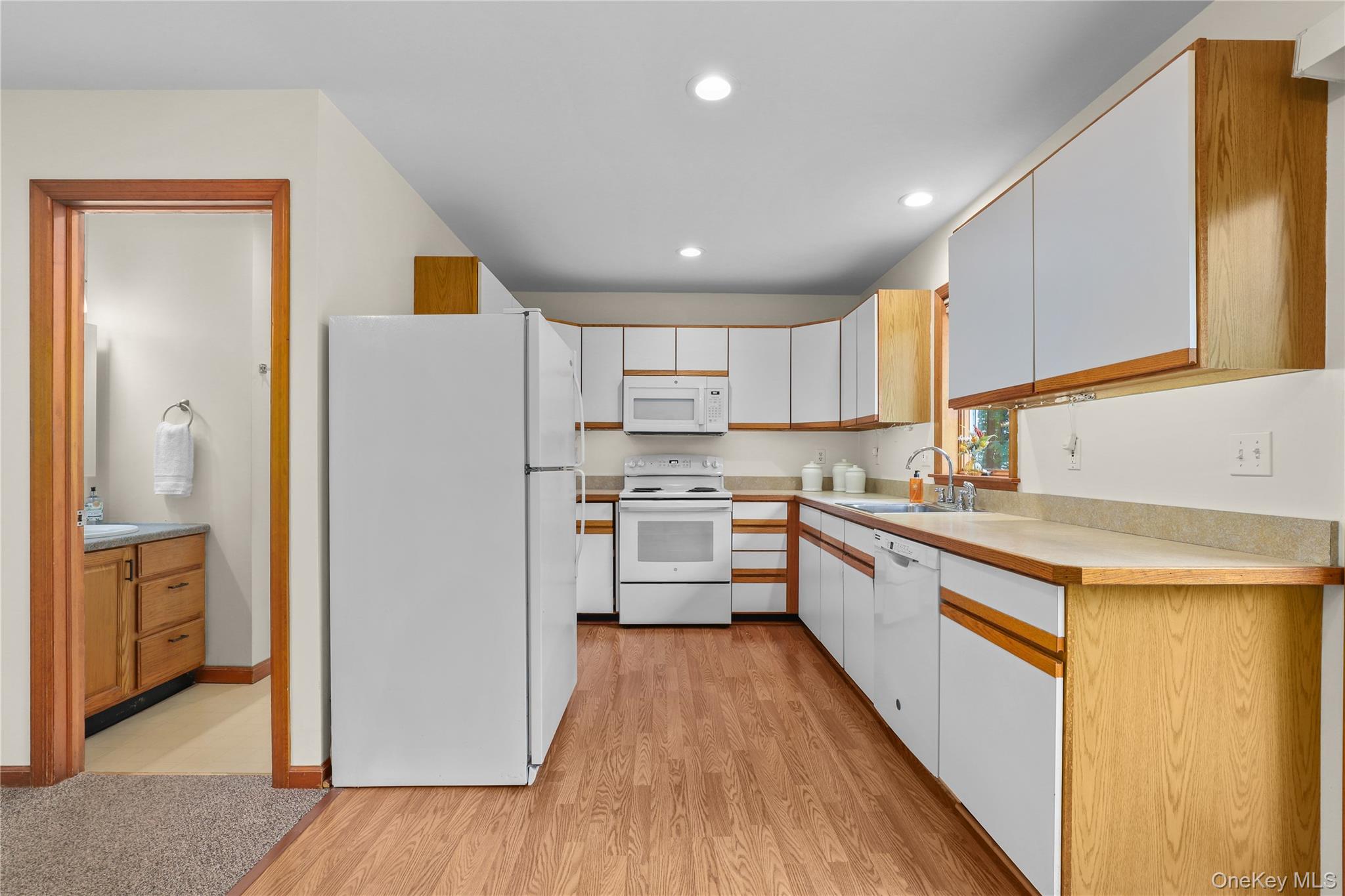 8 Hemlock Road, South Salem, NY 10590