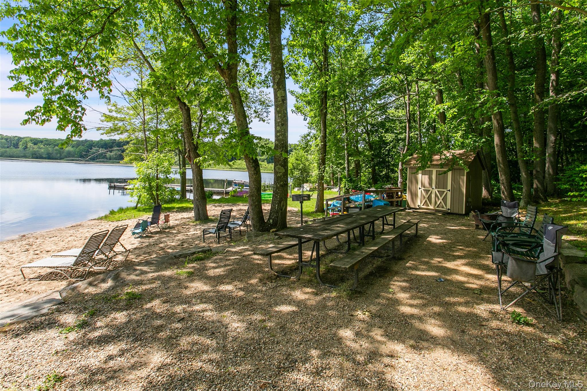 8 Hemlock Road, South Salem, NY 10590