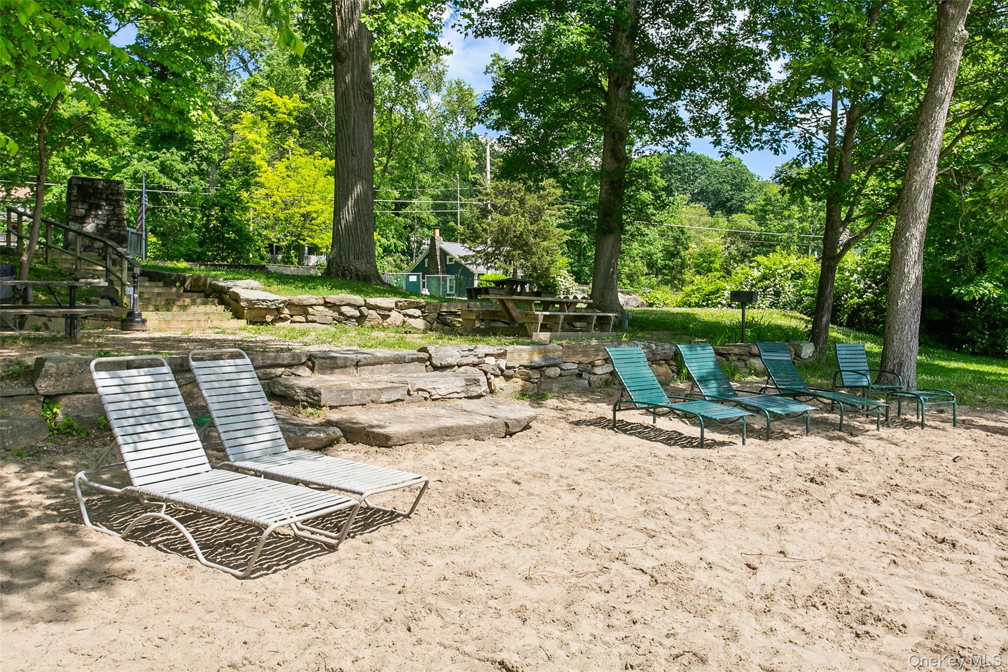 8 Hemlock Road, South Salem, NY 10590