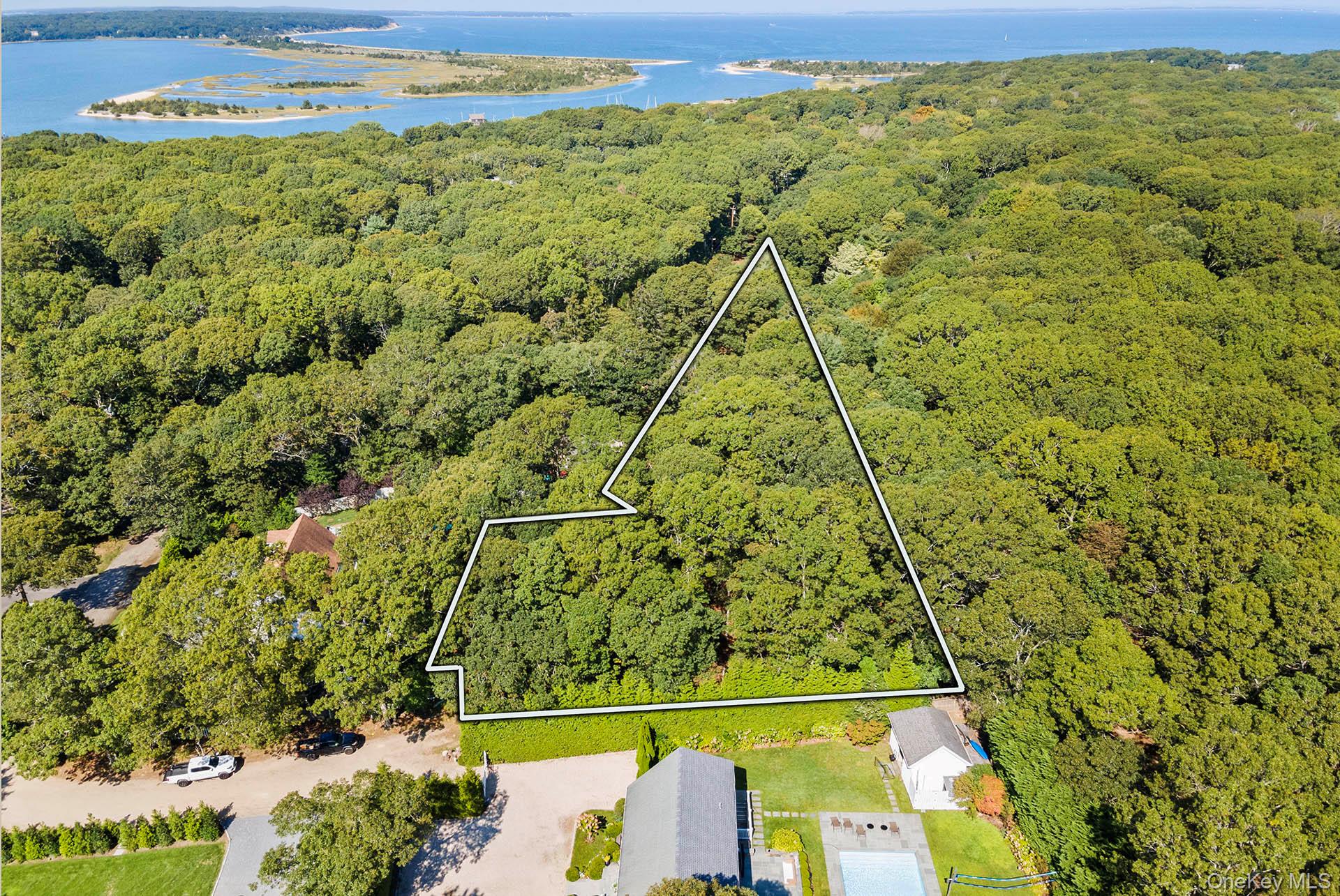 4 Calvin Street, East Hampton, NY 11937