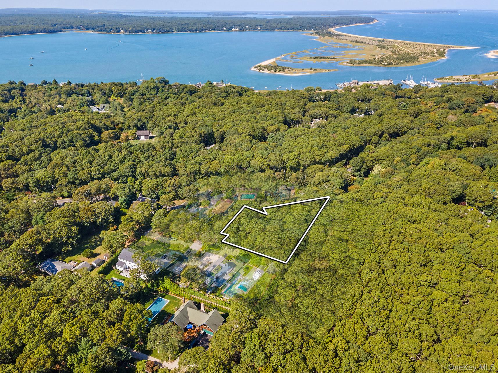 4 Calvin Street, East Hampton, NY 11937