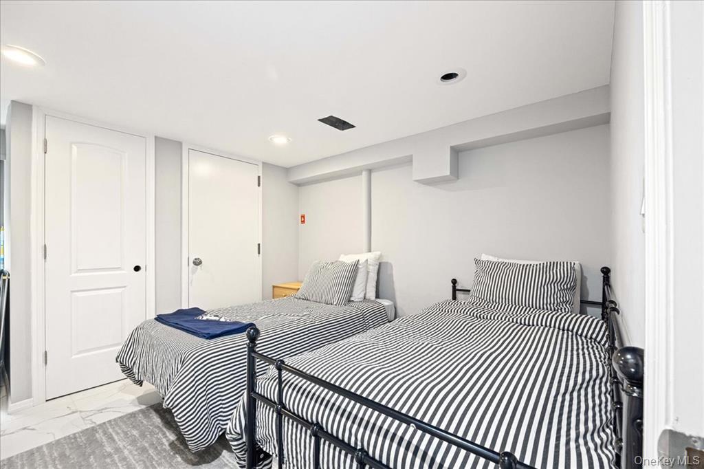 1127 Fordham Lane, Woodmere, NY 11598