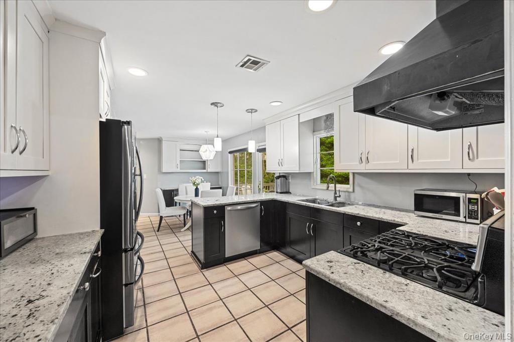 1127 Fordham Lane, Woodmere, NY 11598