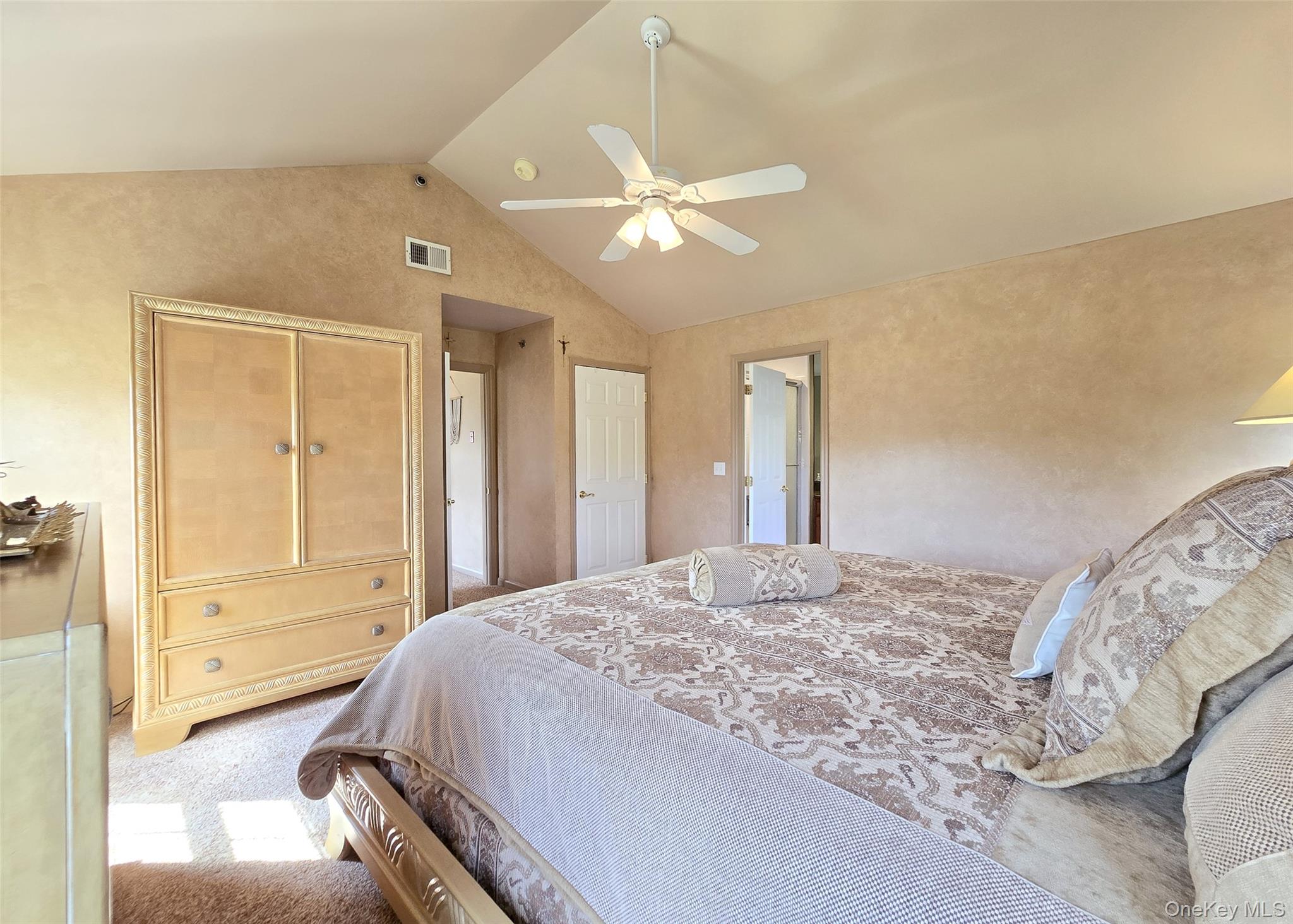 105 Commodore Circle, Port Jefferson Station, NY 11776