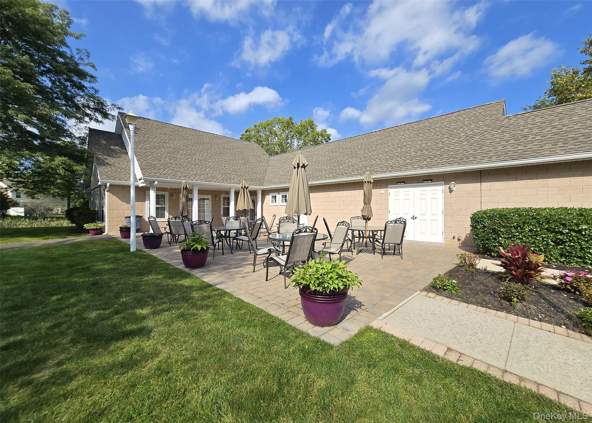 105 Commodore Circle, Port Jefferson Station, NY 11776