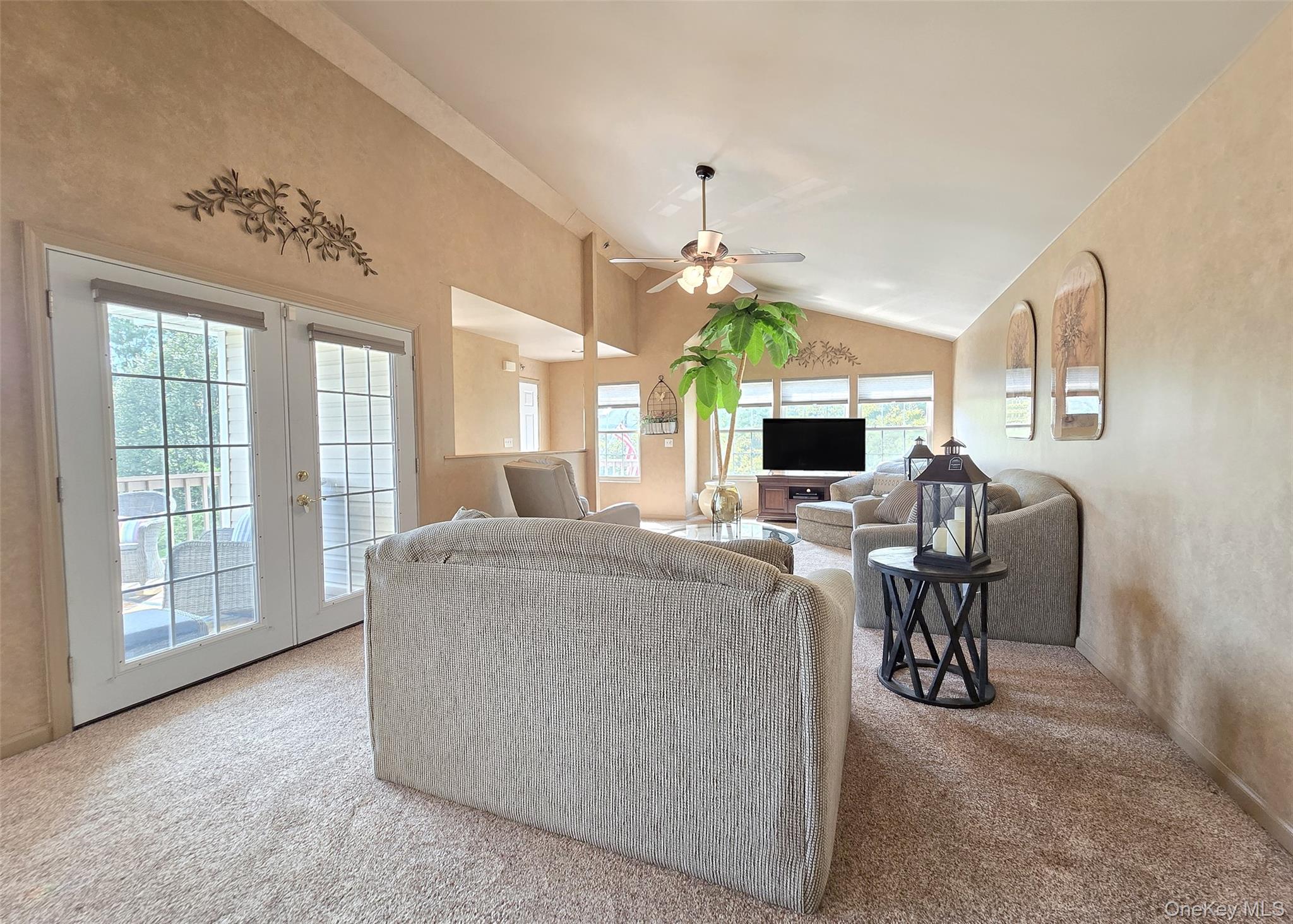 105 Commodore Circle, Port Jefferson Station, NY 11776