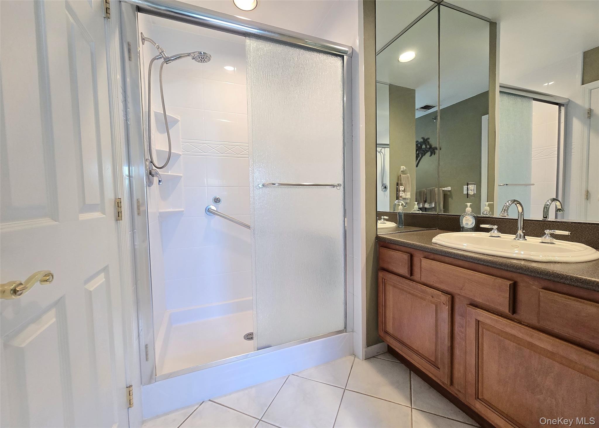 105 Commodore Circle, Port Jefferson Station, NY 11776