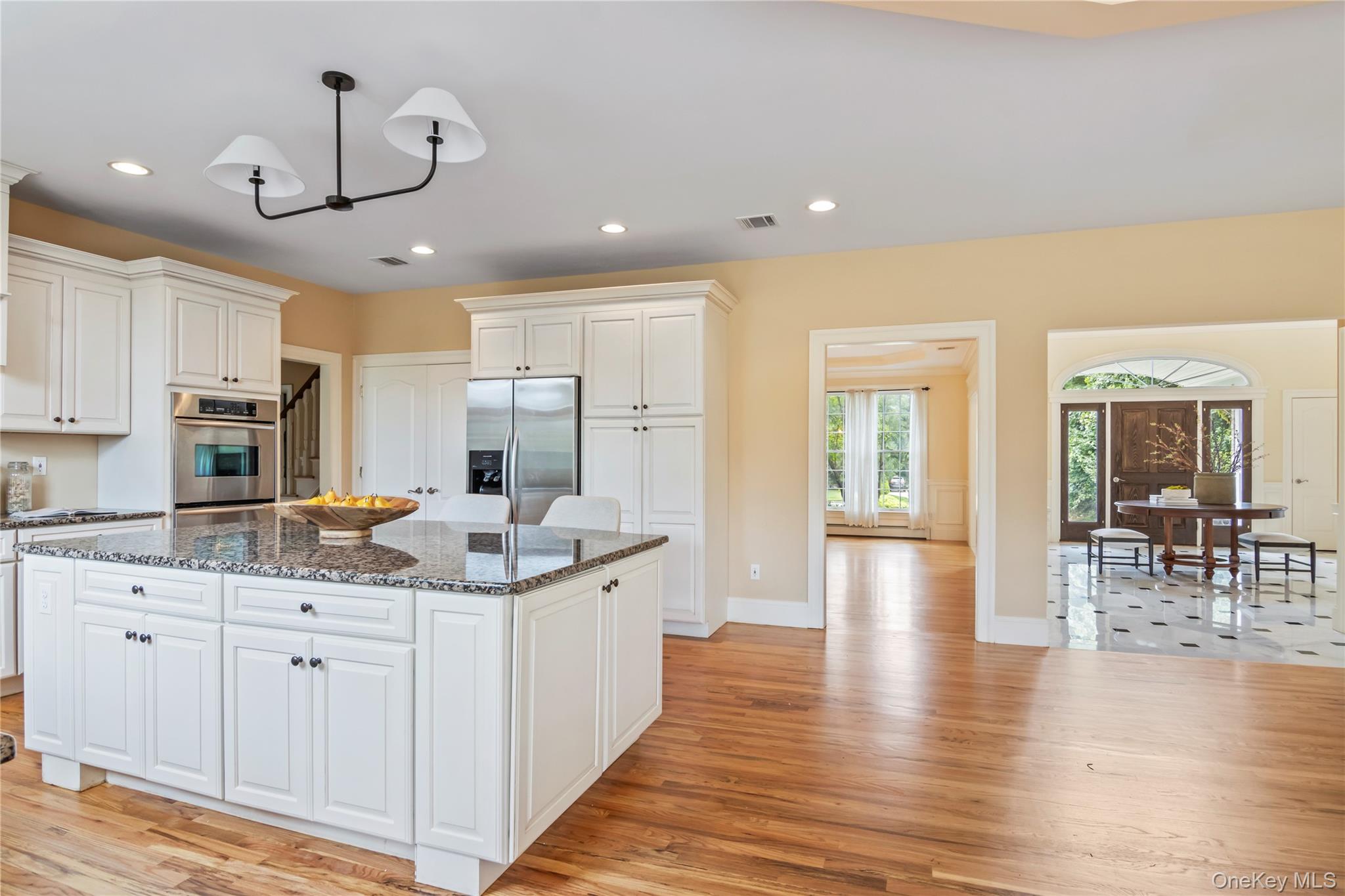 10 Rolling Meadow Lane, Northport, NY 11768