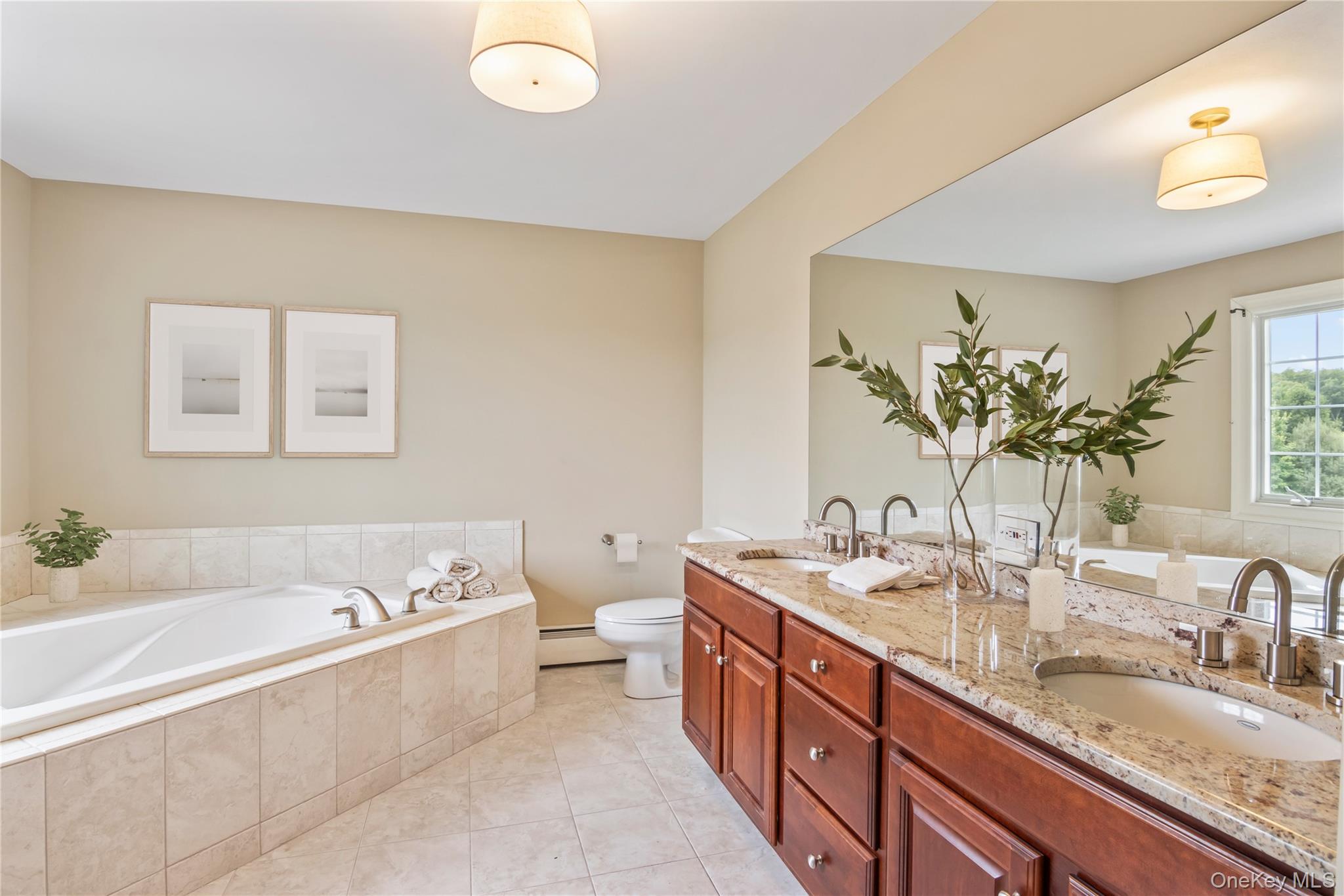 10 Rolling Meadow Lane, Northport, NY 11768