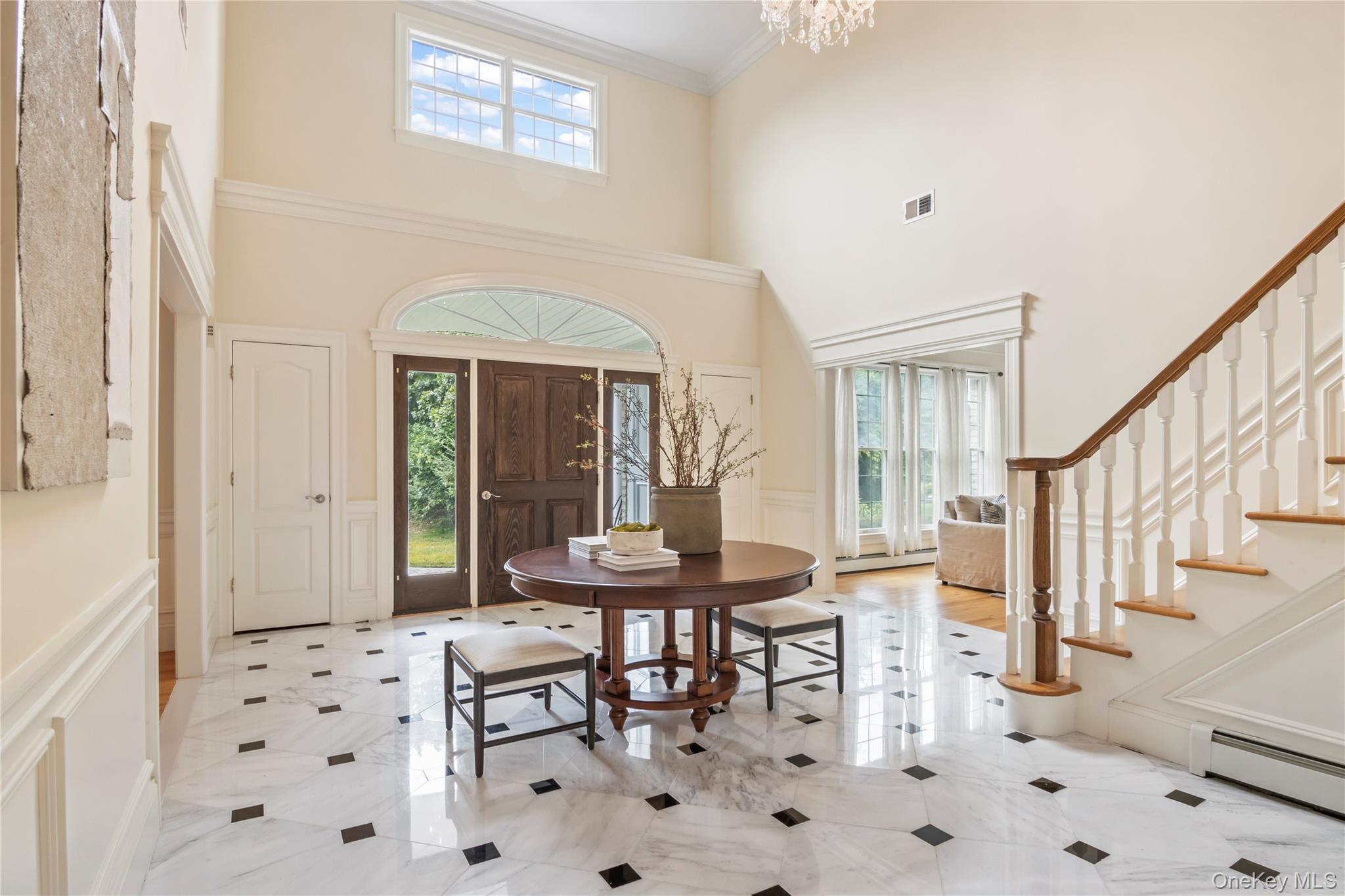 10 Rolling Meadow Lane, Northport, NY 11768