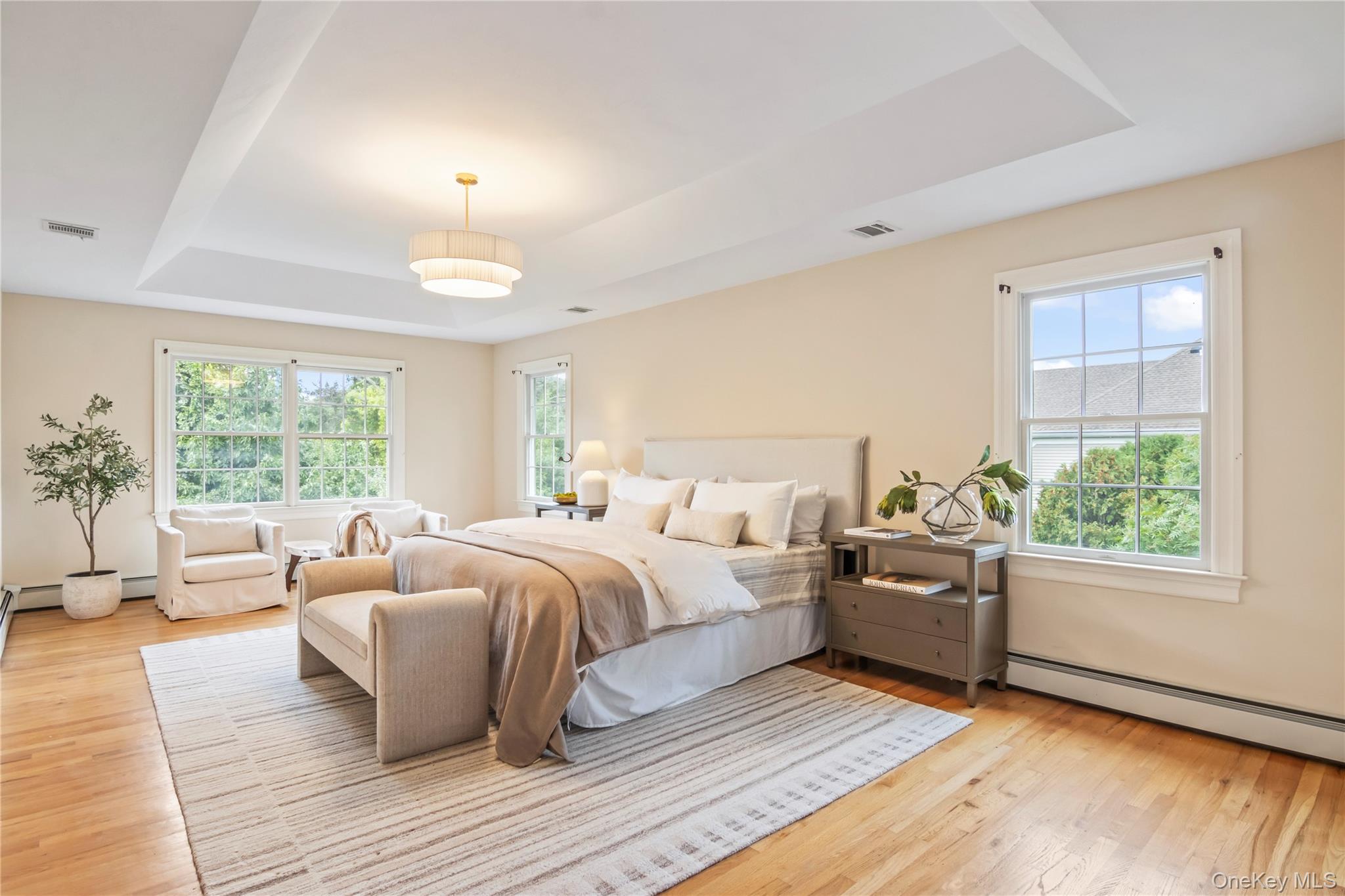 10 Rolling Meadow Lane, Northport, NY 11768