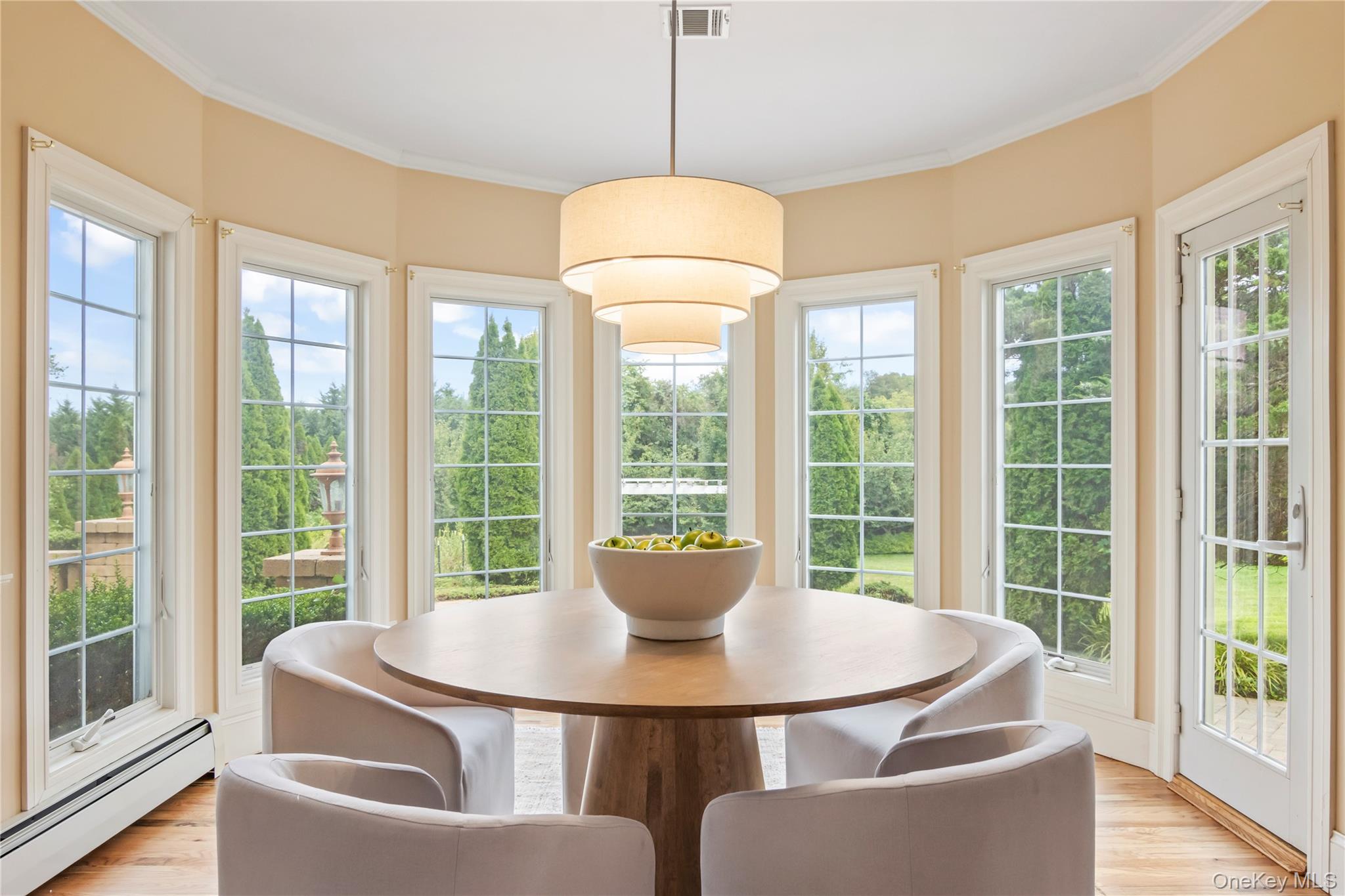 10 Rolling Meadow Lane, Northport, NY 11768