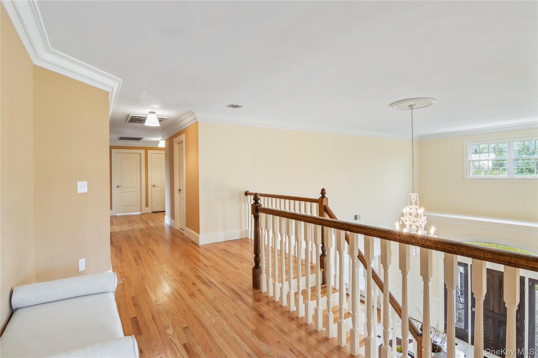 10 Rolling Meadow Lane, Northport, NY 11768