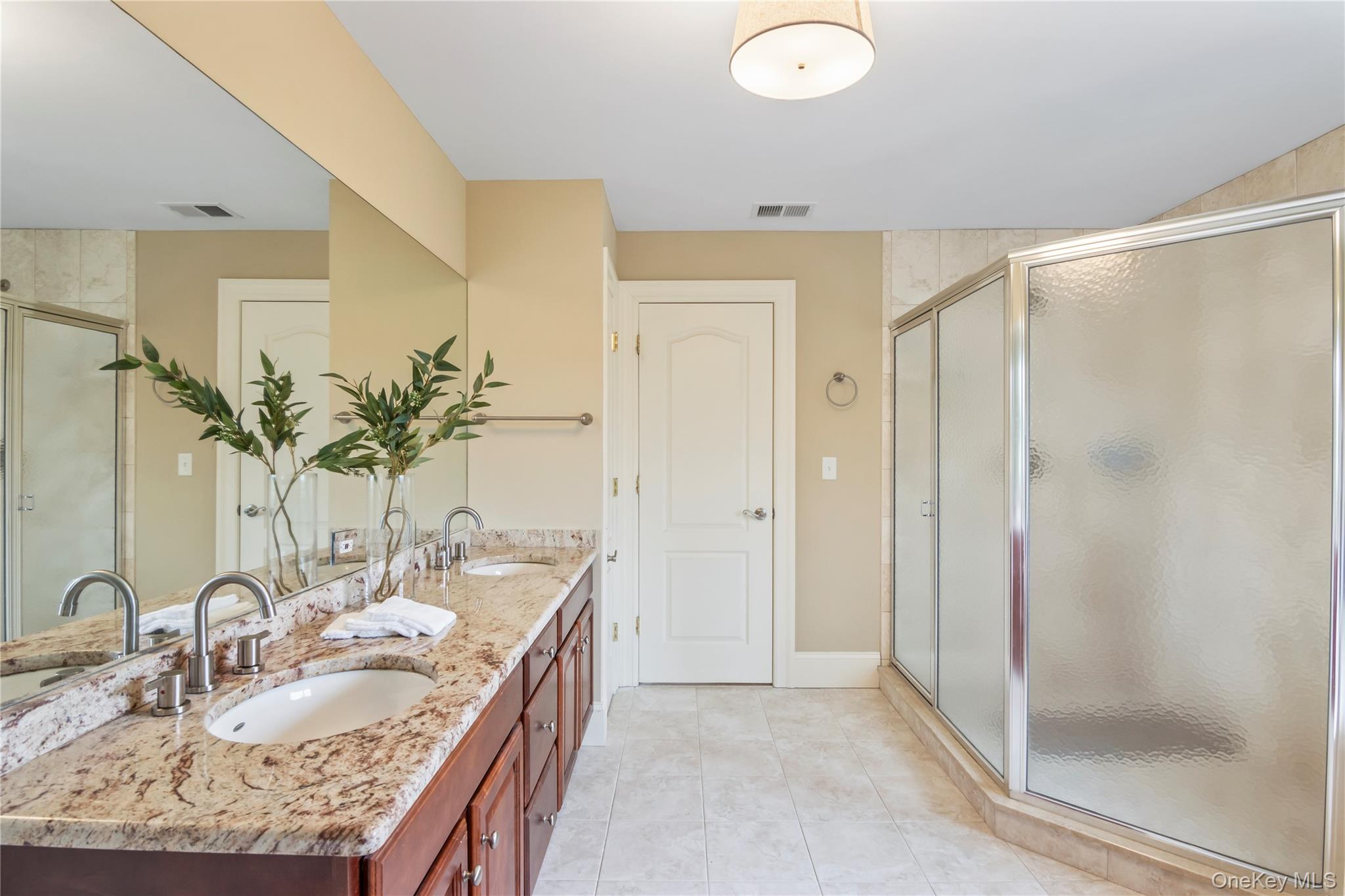 10 Rolling Meadow Lane, Northport, NY 11768