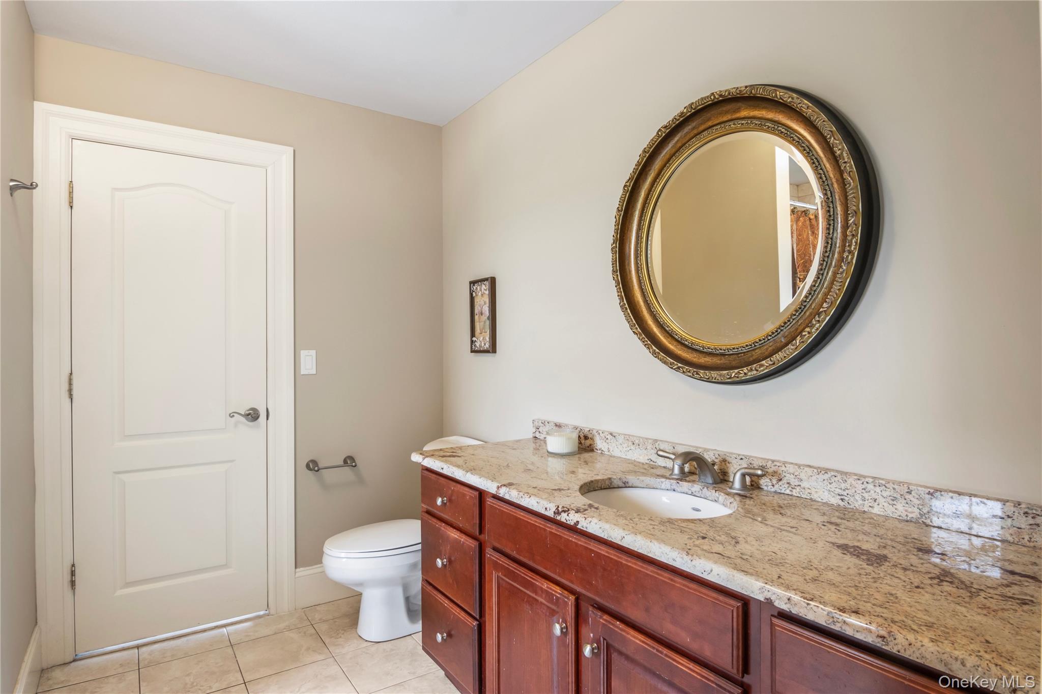 10 Rolling Meadow Lane, Northport, NY 11768