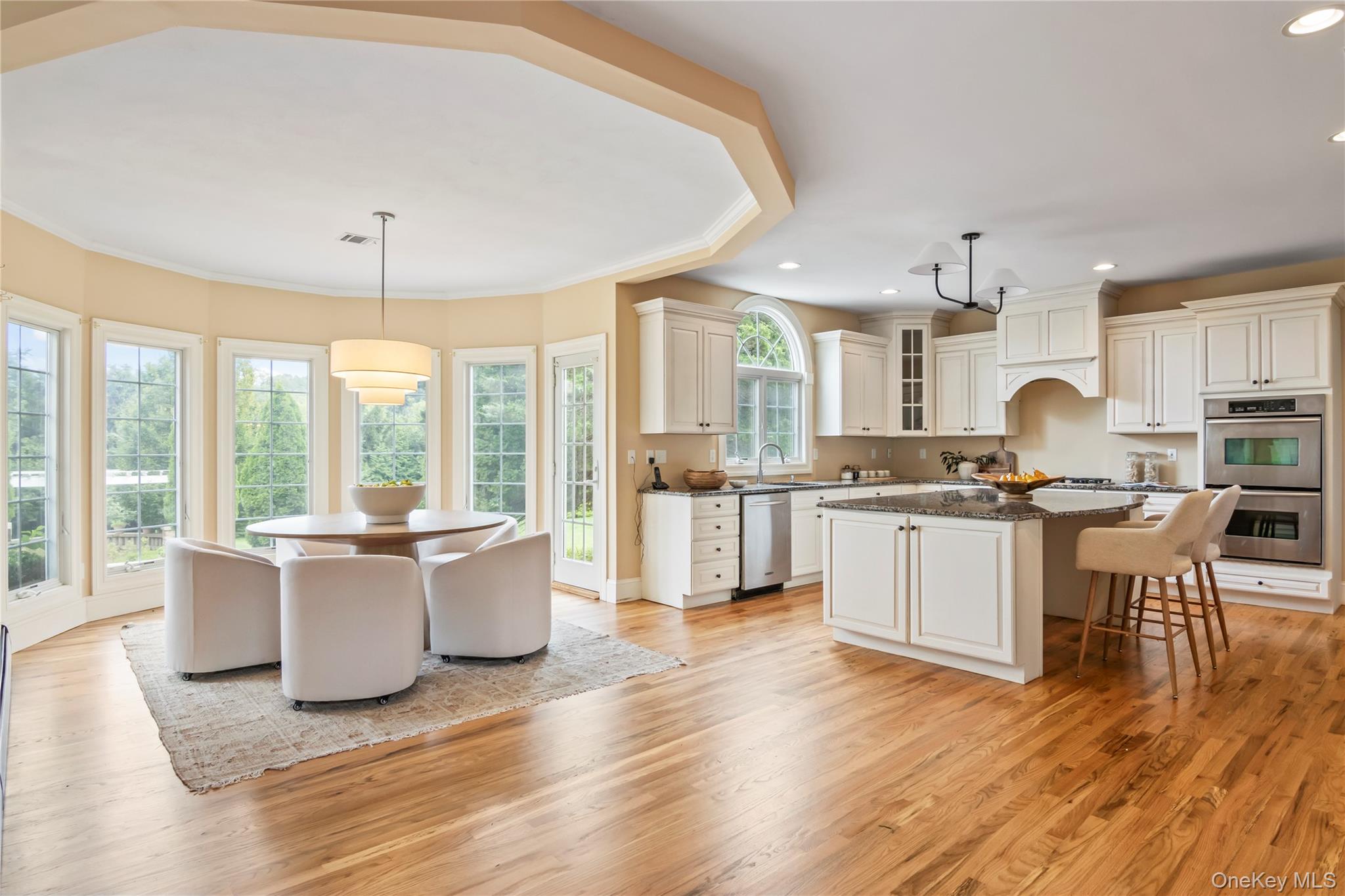 10 Rolling Meadow Lane, Northport, NY 11768