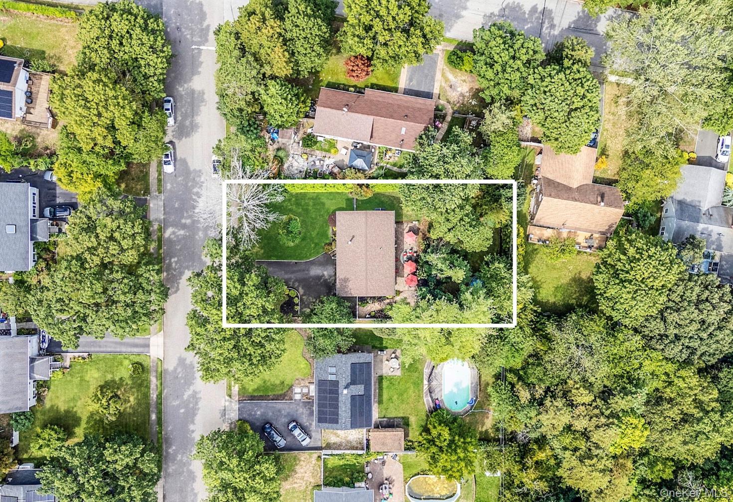 27 Split Cedar Drive, Islandia, NY 11749