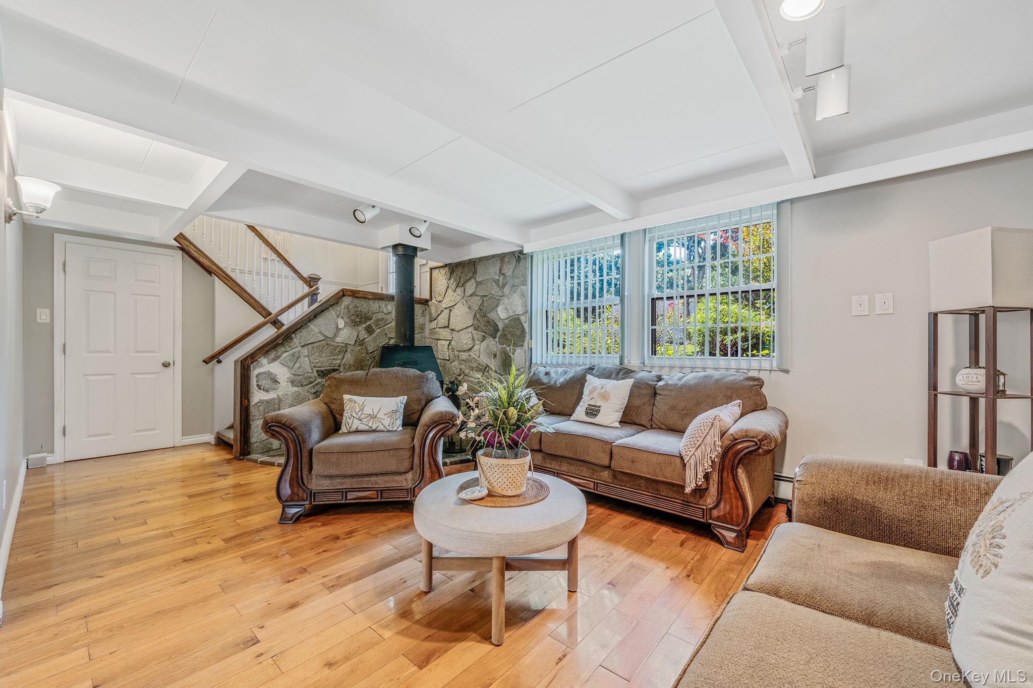 27 Split Cedar Drive, Islandia, NY 11749