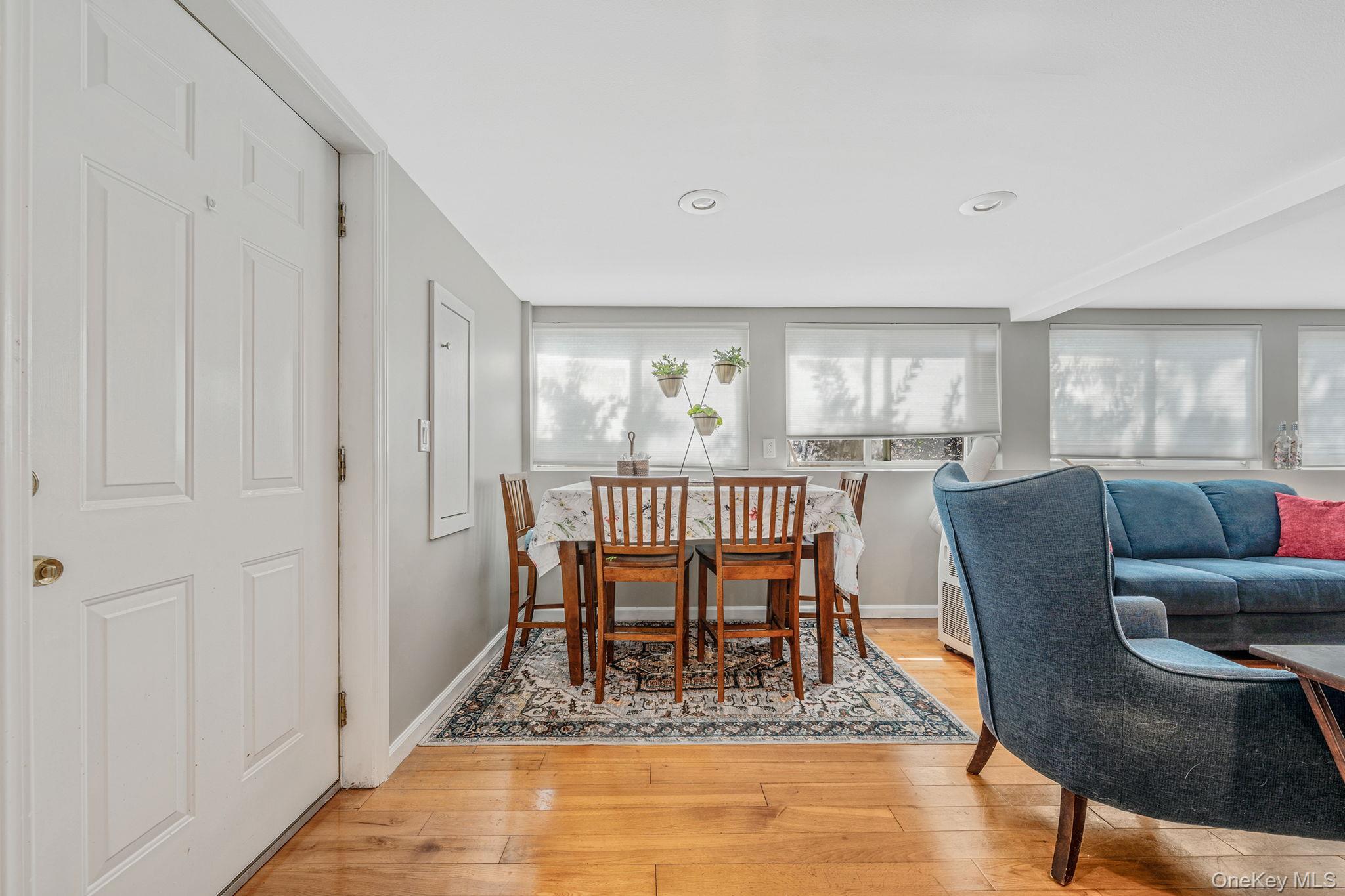 27 Split Cedar Drive, Islandia, NY 11749