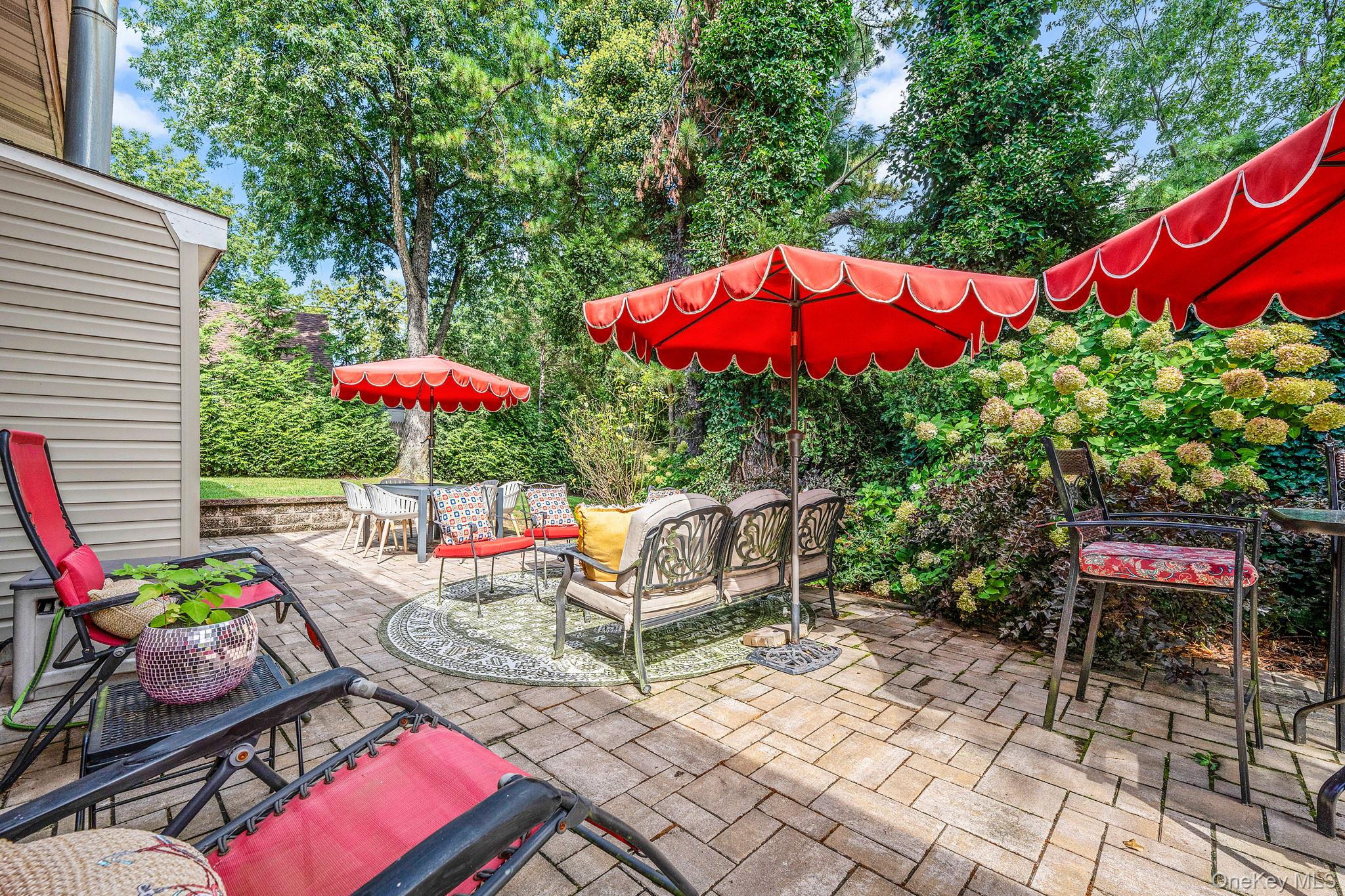 27 Split Cedar Drive, Islandia, NY 11749