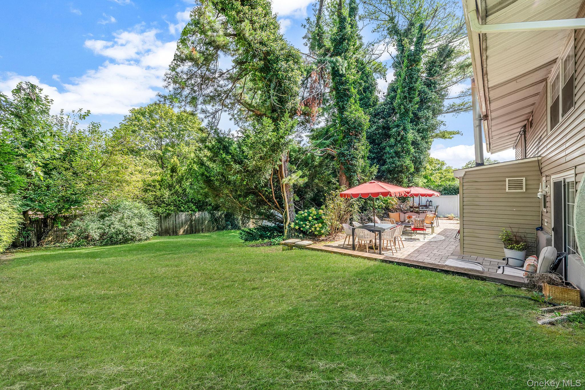 27 Split Cedar Drive, Islandia, NY 11749