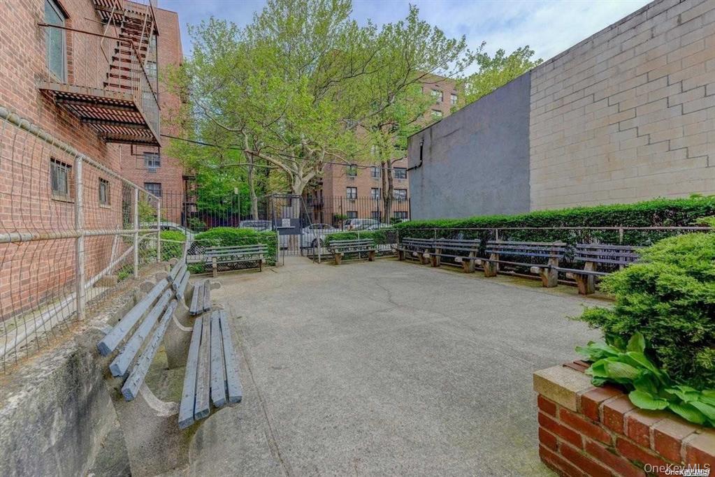 99-10 60th Avenue # 2L, Corona, NY 11368