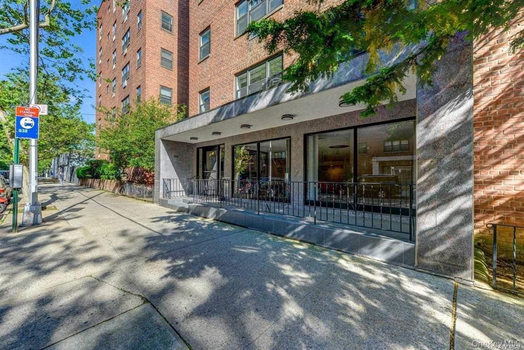 99-10 60th Avenue # 2L, Corona, NY 11368