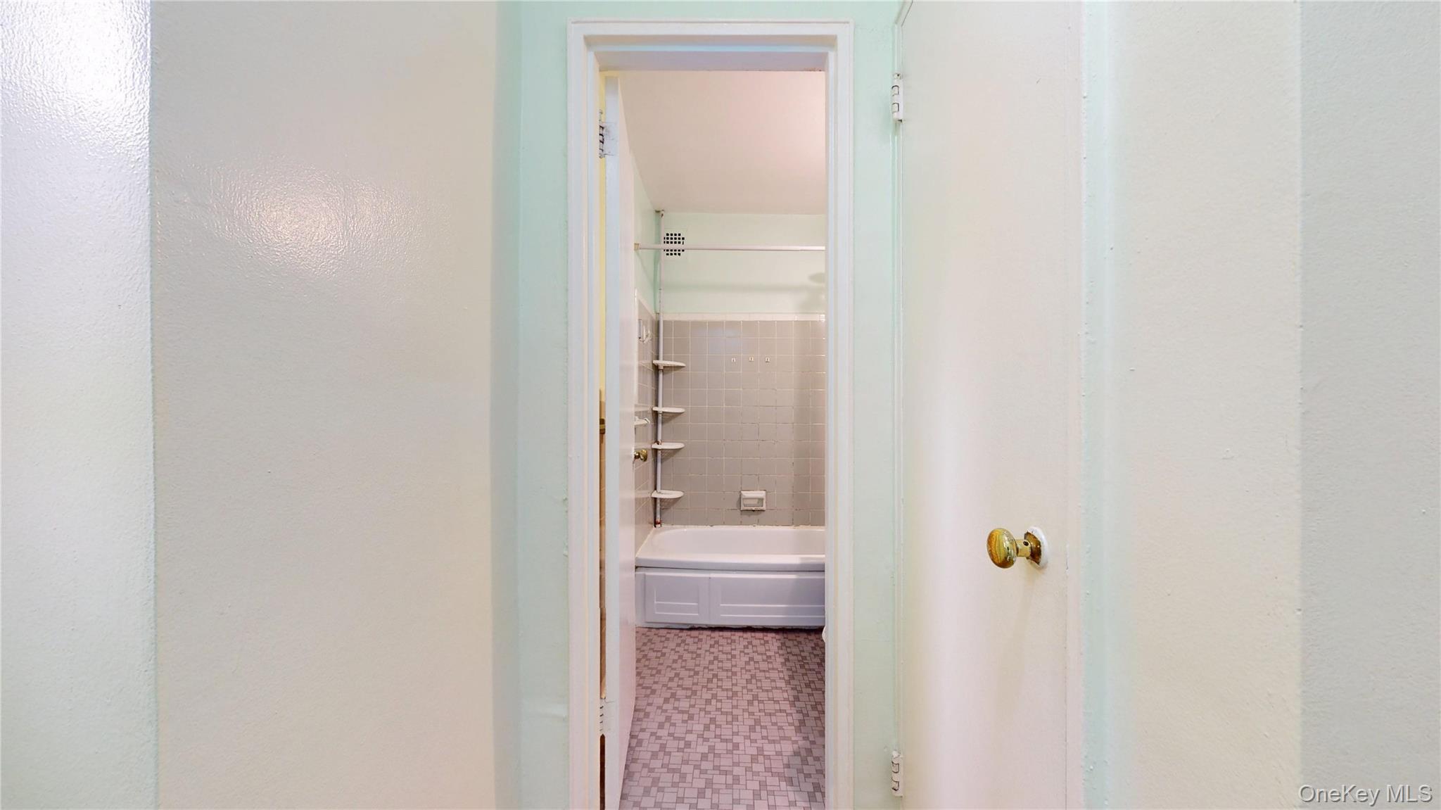 99-10 60th Avenue # 2L, Corona, NY 11368