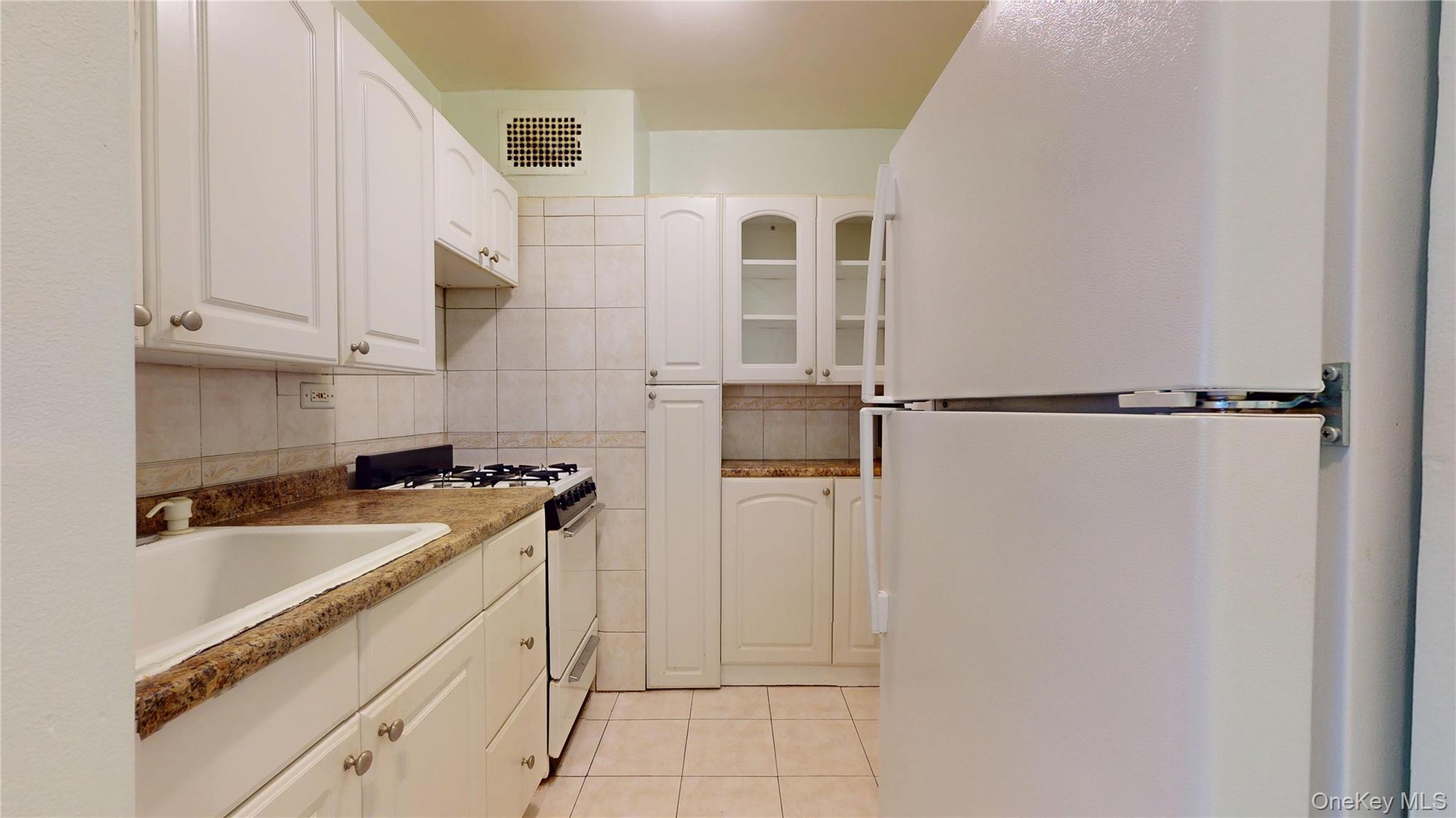 99-10 60th Avenue # 2L, Corona, NY 11368