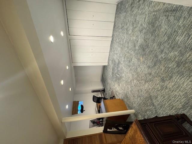 34 Linden Street, New Hyde Park, NY 11040