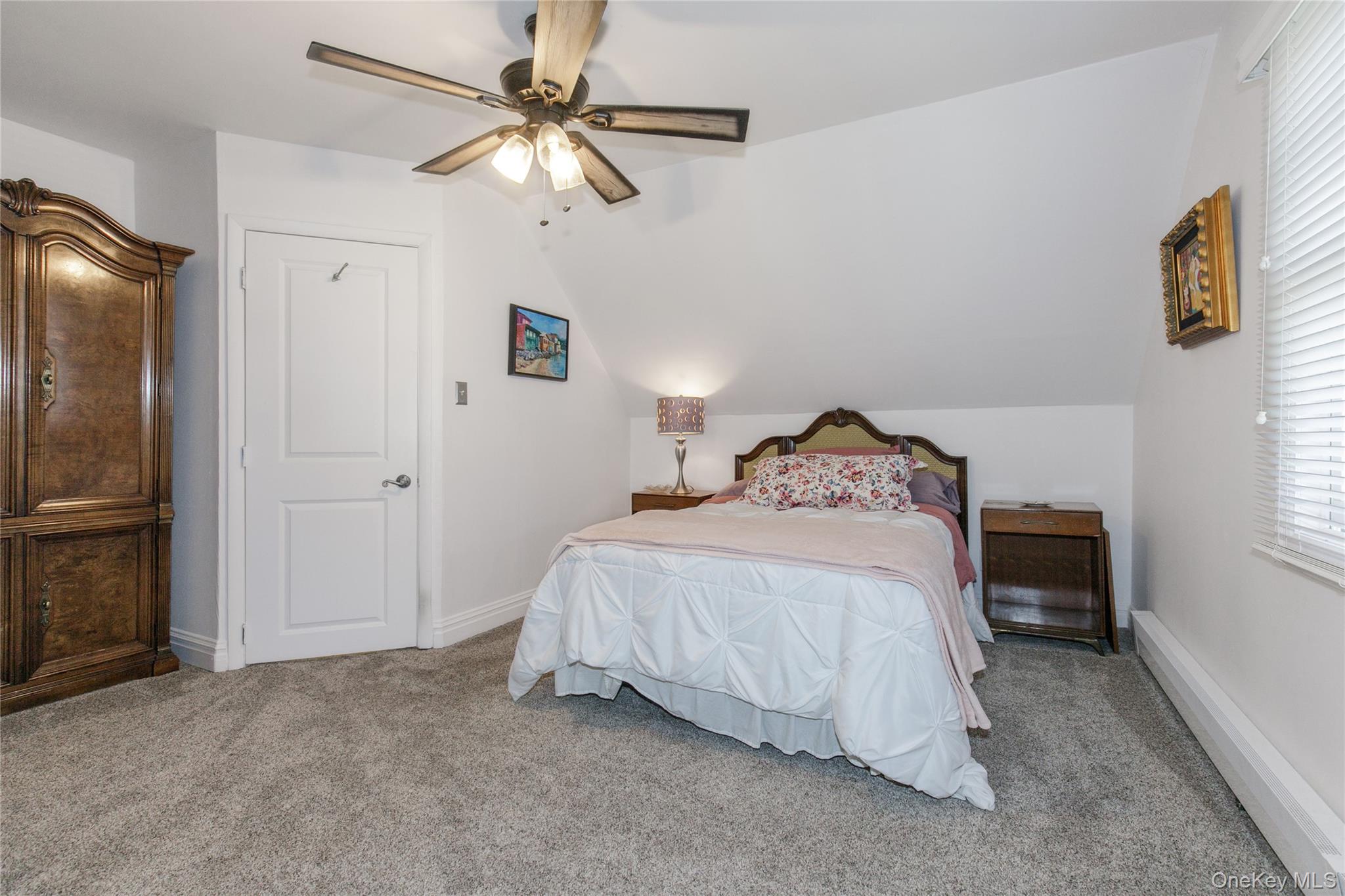 34 Linden Street, New Hyde Park, NY 11040