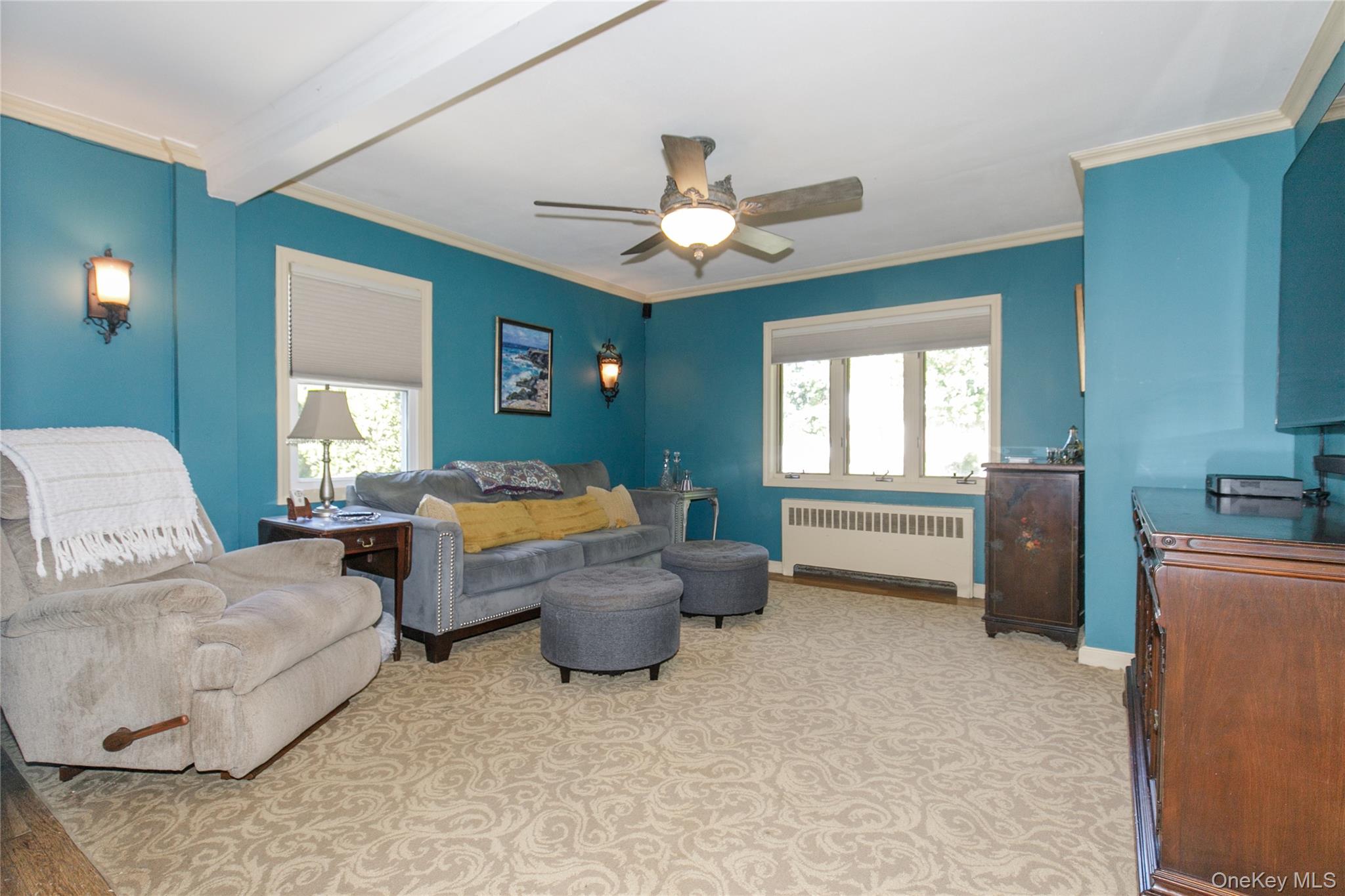 34 Linden Street, New Hyde Park, NY 11040