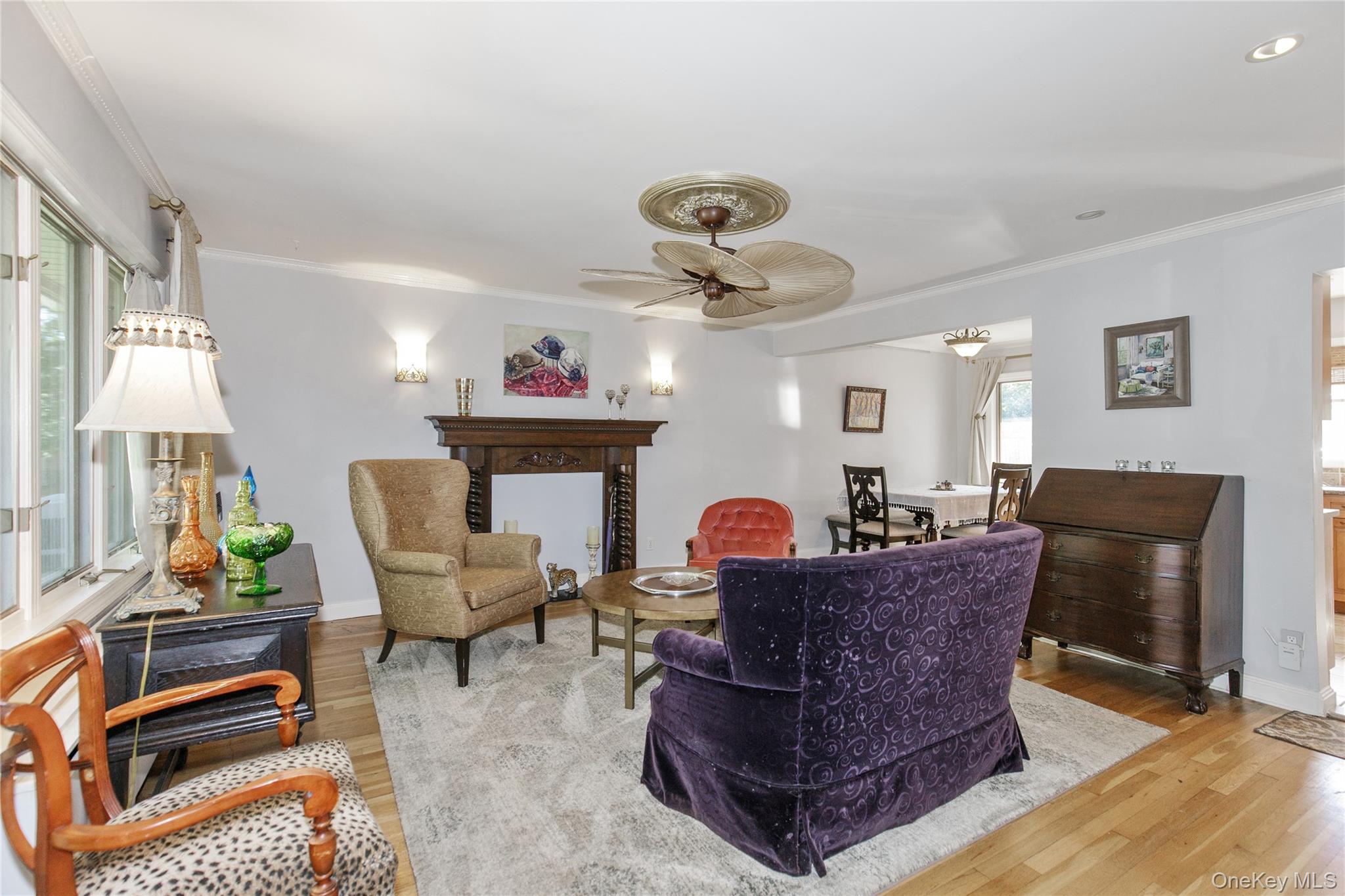 34 Linden Street, New Hyde Park, NY 11040